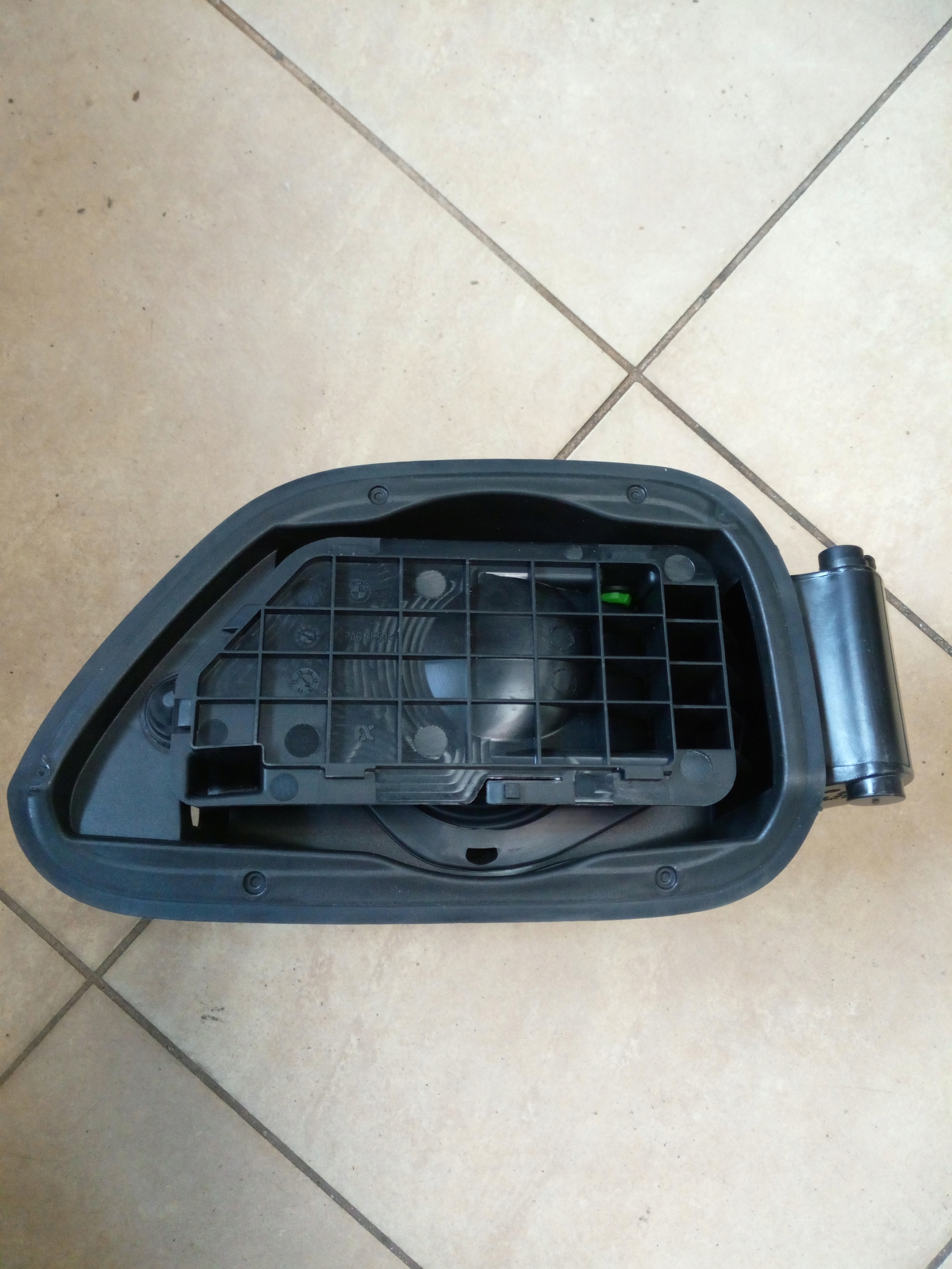 KLAPKA WLEWU PALIWA BMW 3 E93 05 13 ORYG