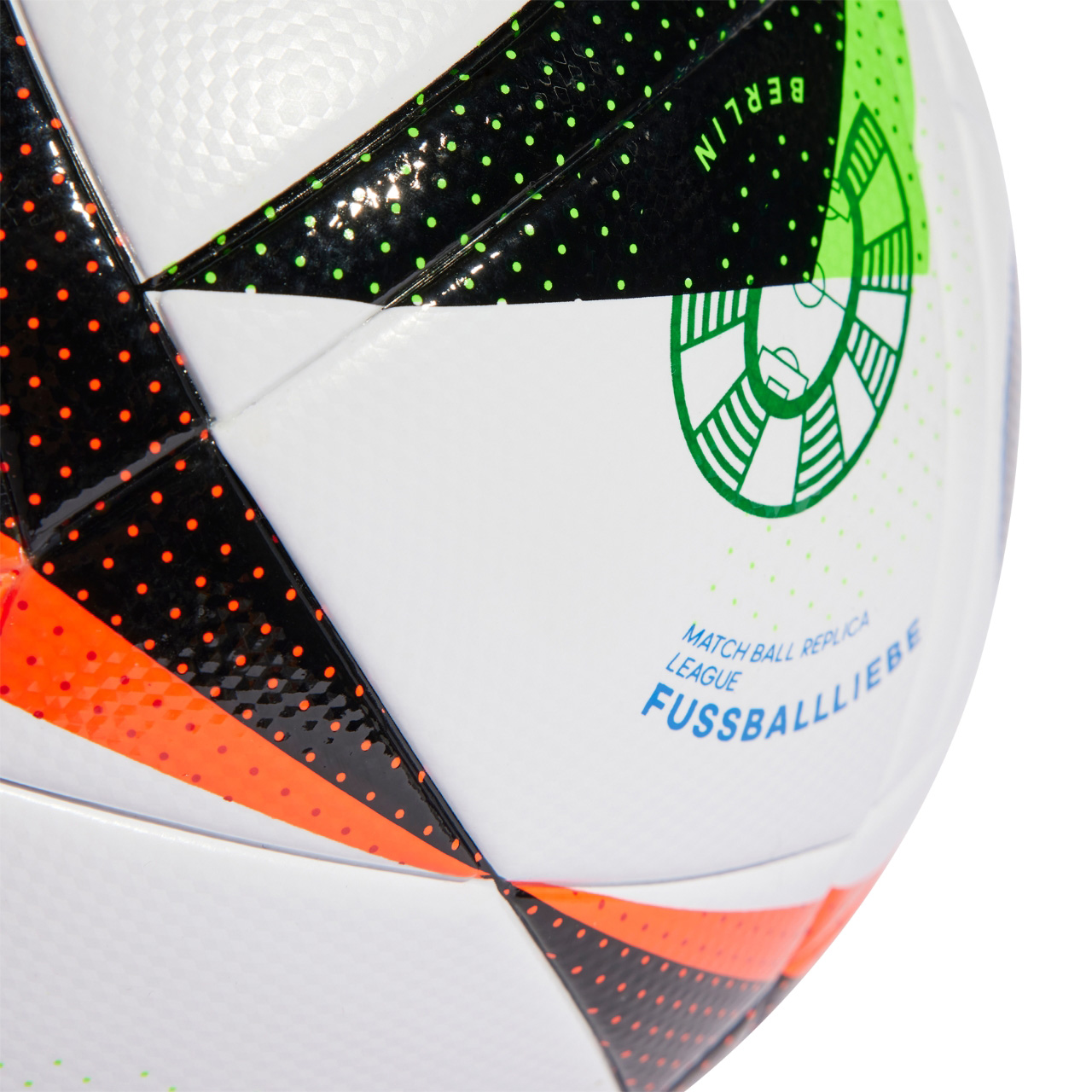 ADIDAS PIŁKA FUSSBALLLIEBE NIEMCY EURO 24 LEAGUE FIFA NAPOMPOWANA IN9367 5 Kod producenta IN9367