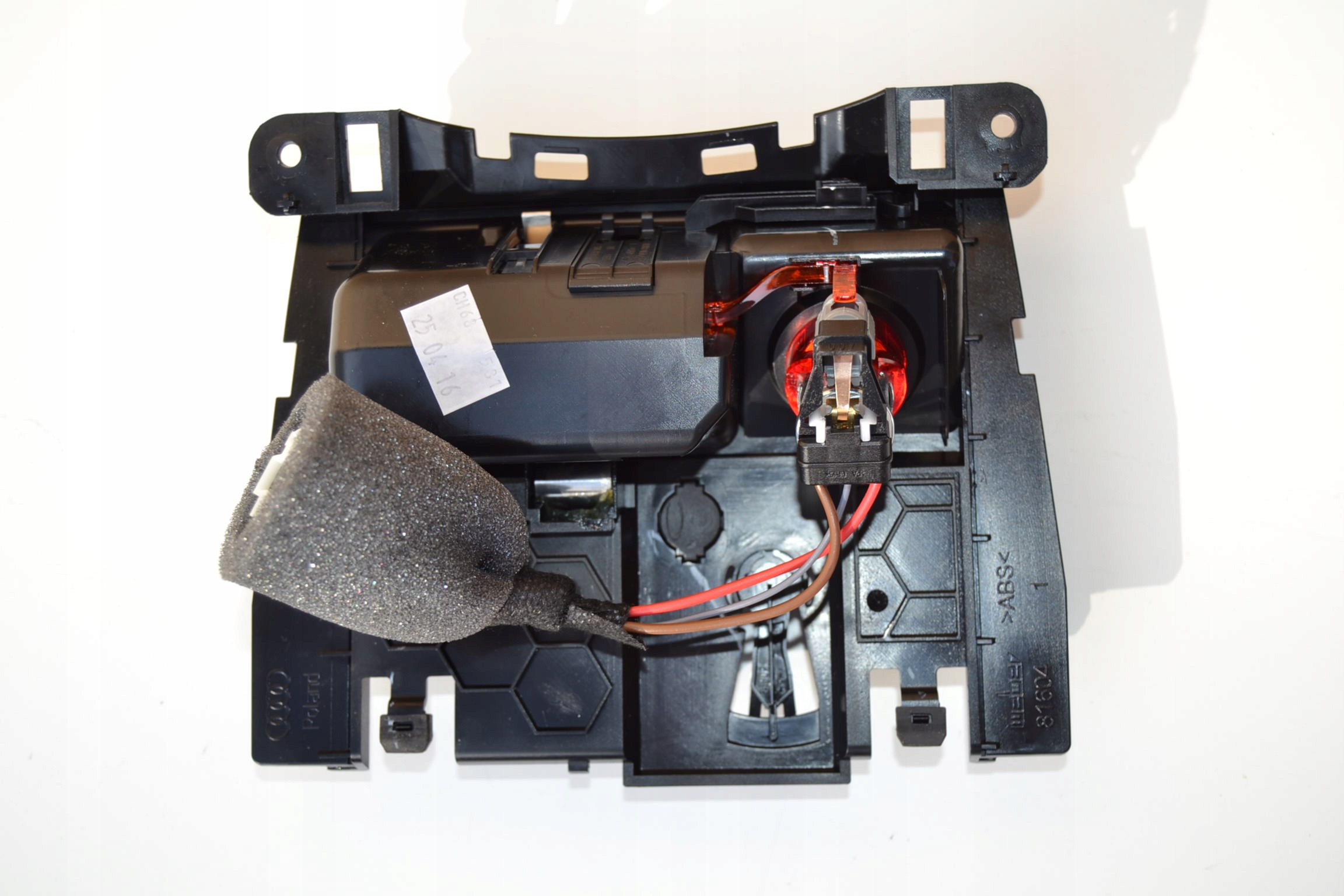 Audi A5 8T Schowek popielniczka NOWA Producent części Volkswagen OE