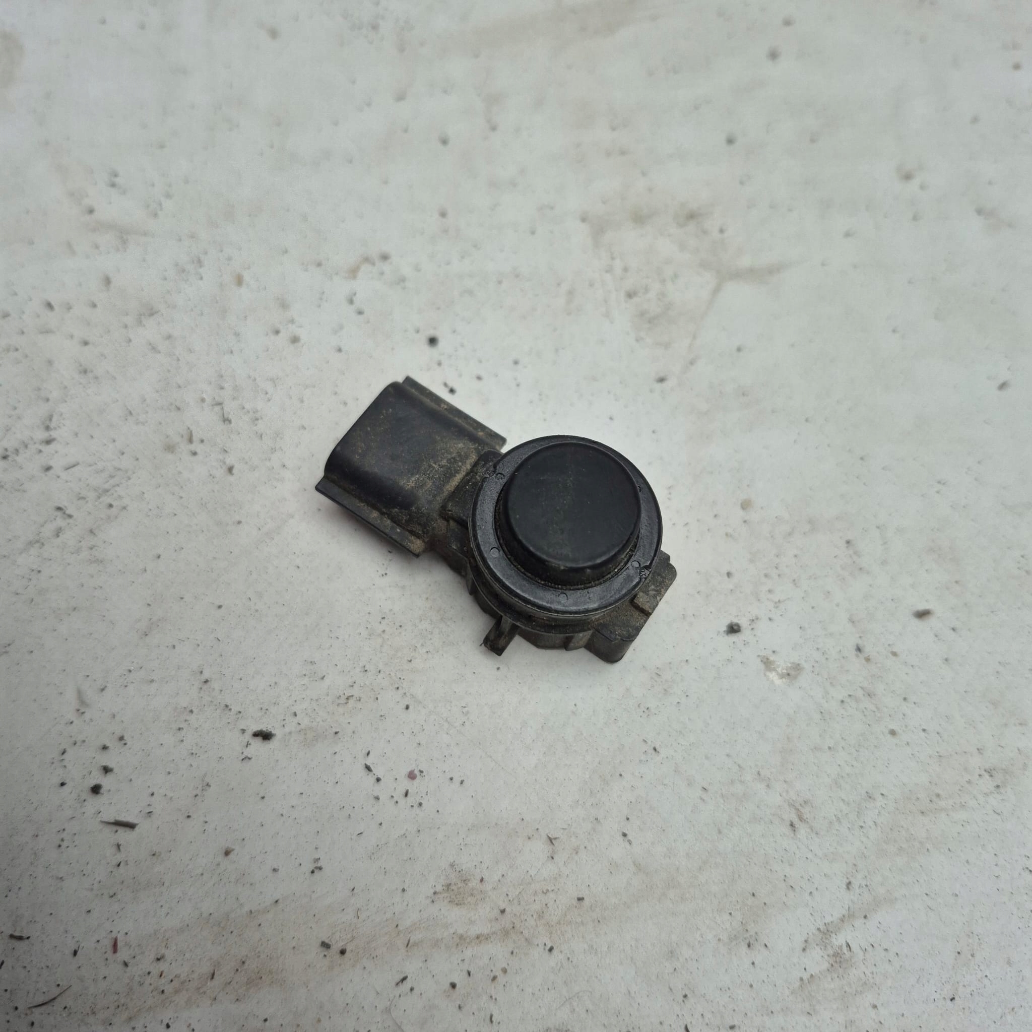 VW PASSAT B8 KOMBI 14-19 bumper rear part rear PDC