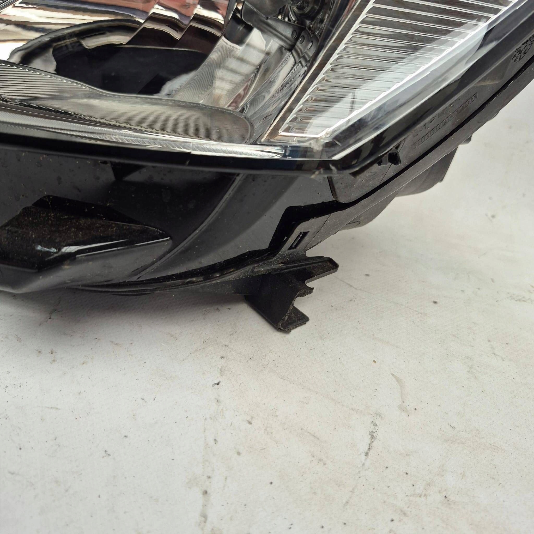 VW T-ROC 2GA 17- light left front front ZWYKLA 2GA941005B