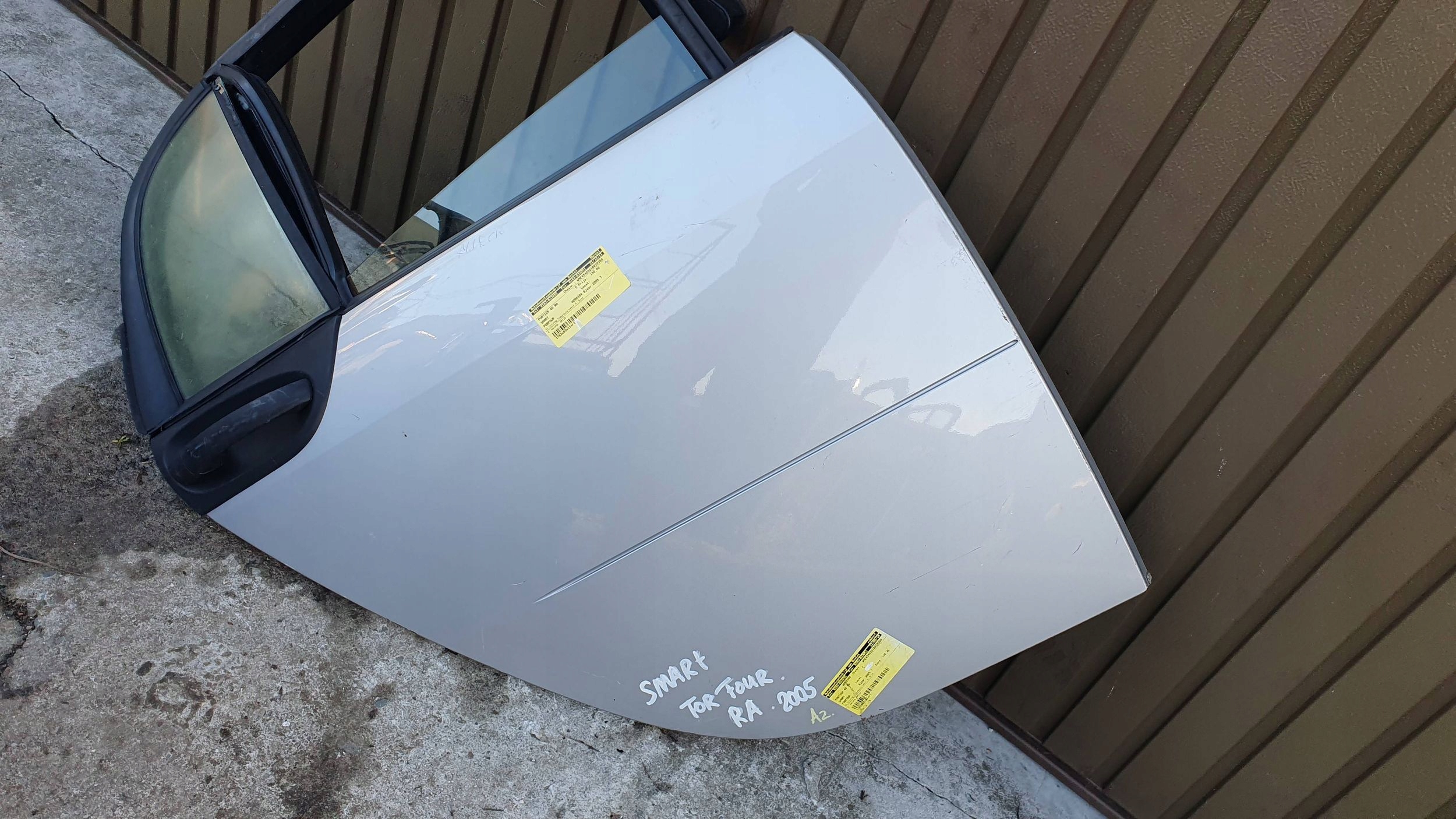 Smart ForFour and right door rear. rear part €