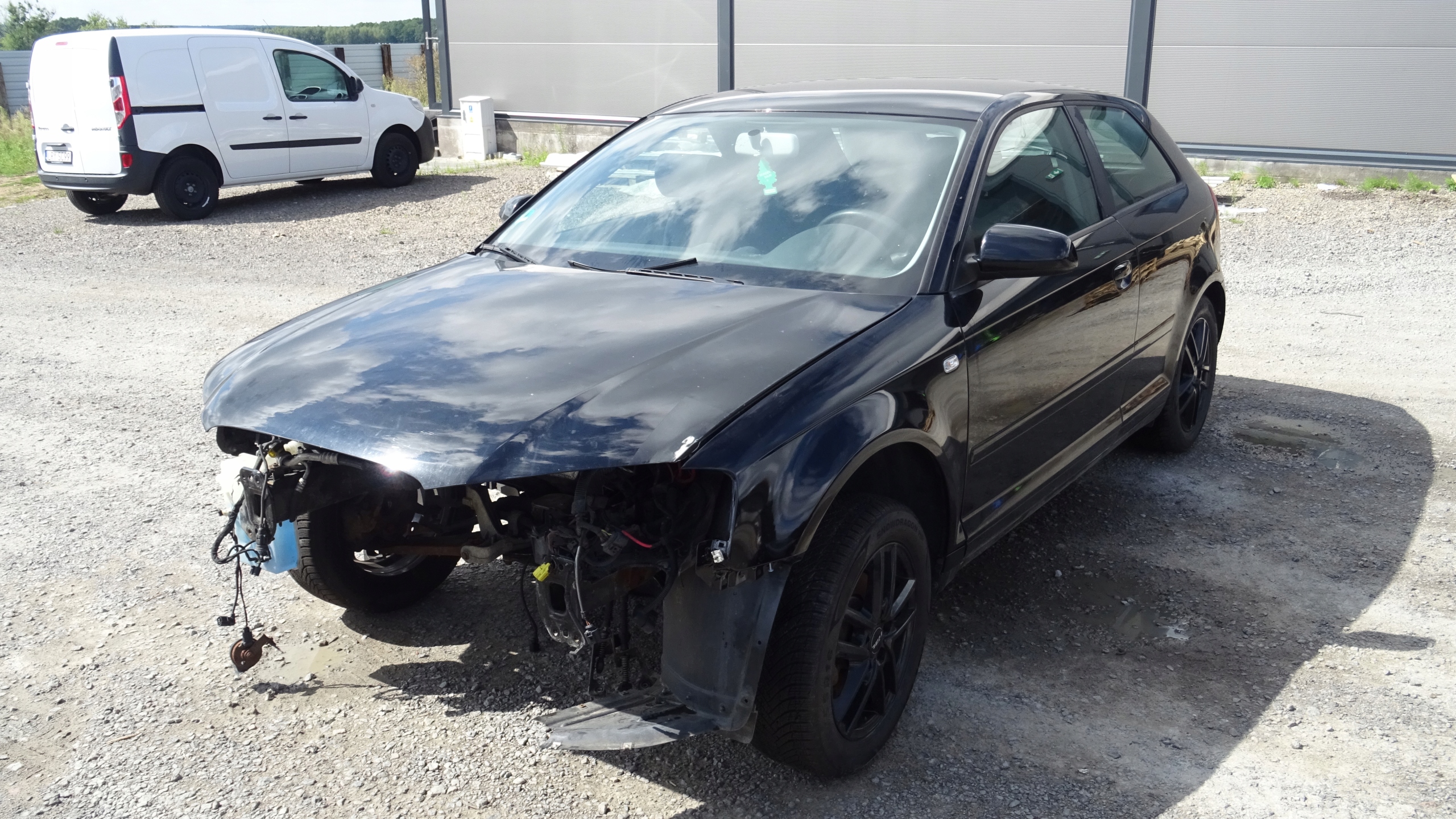 AUDI A3 8P door left front 3D LY9B 06R