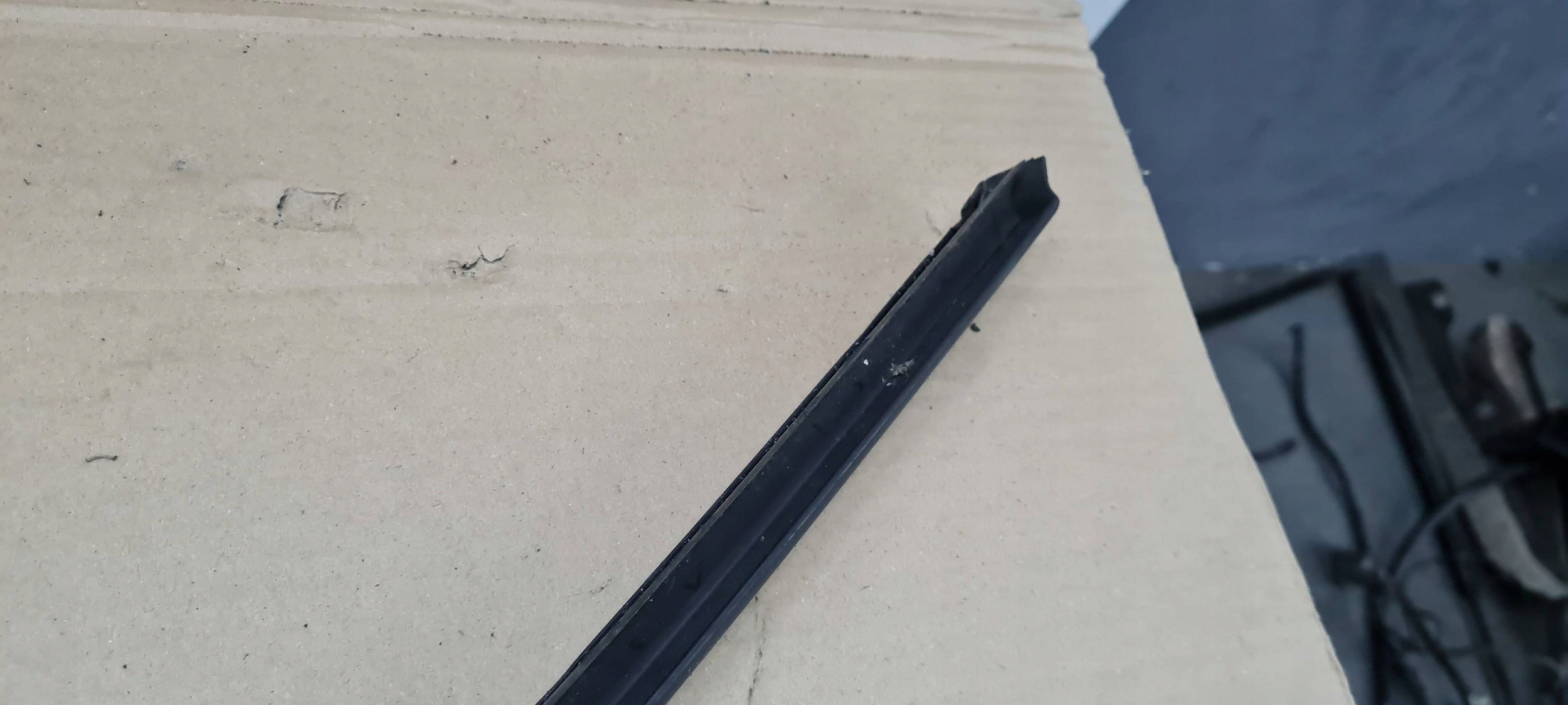 A5 8T S5 LIFT moulding cap windows CZOLOWEJ right 8T0854328A
