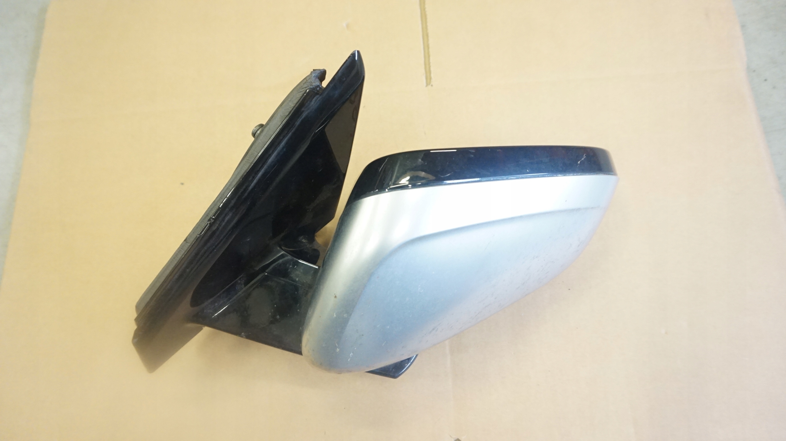 LUSTERKO LEWE VOLVO V40 V40CC 14-PIN R-DESING Typ samochodu Samochody osobowe