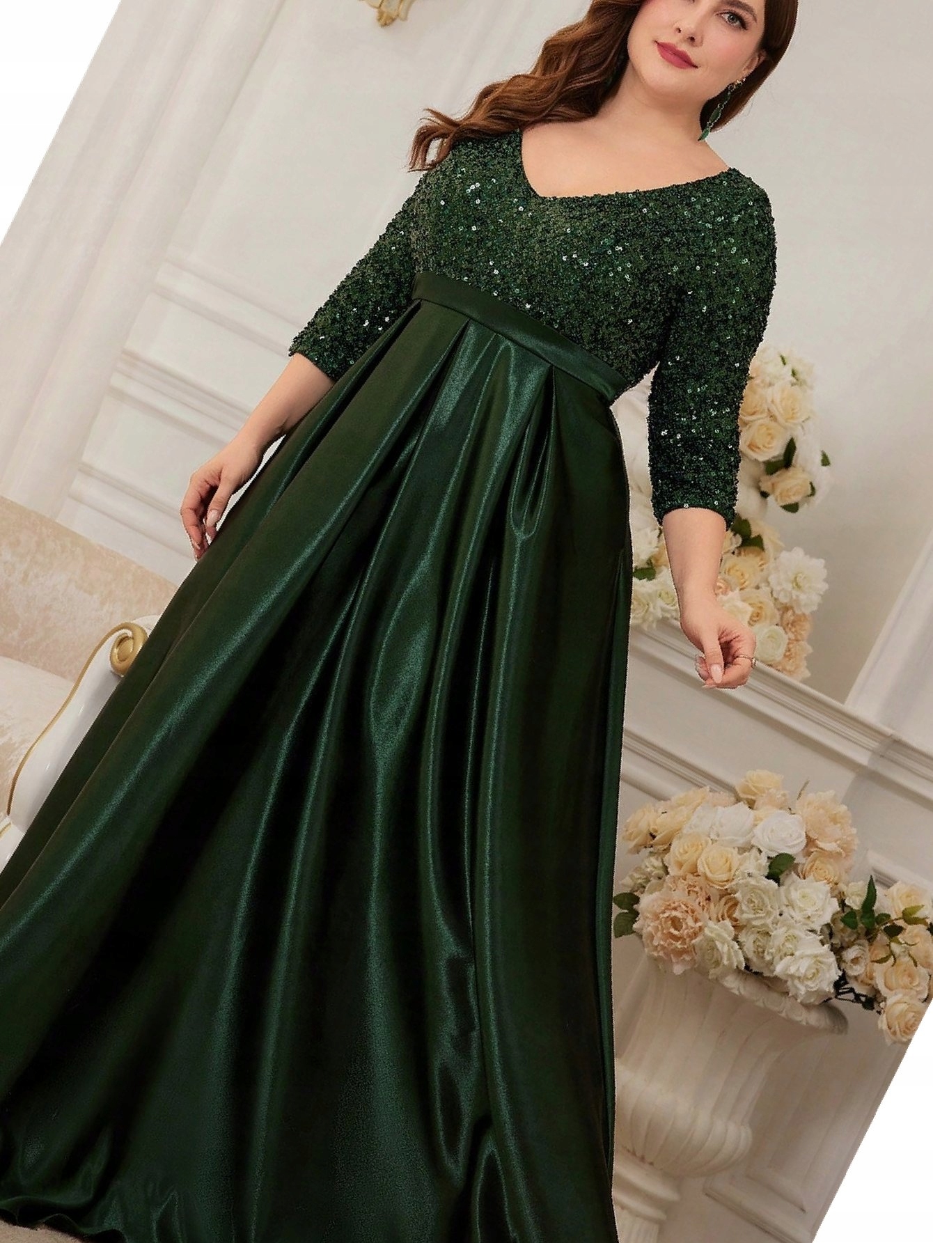 Šaty s flitrovým výstřihem, prošívaná, saténová, 3XL