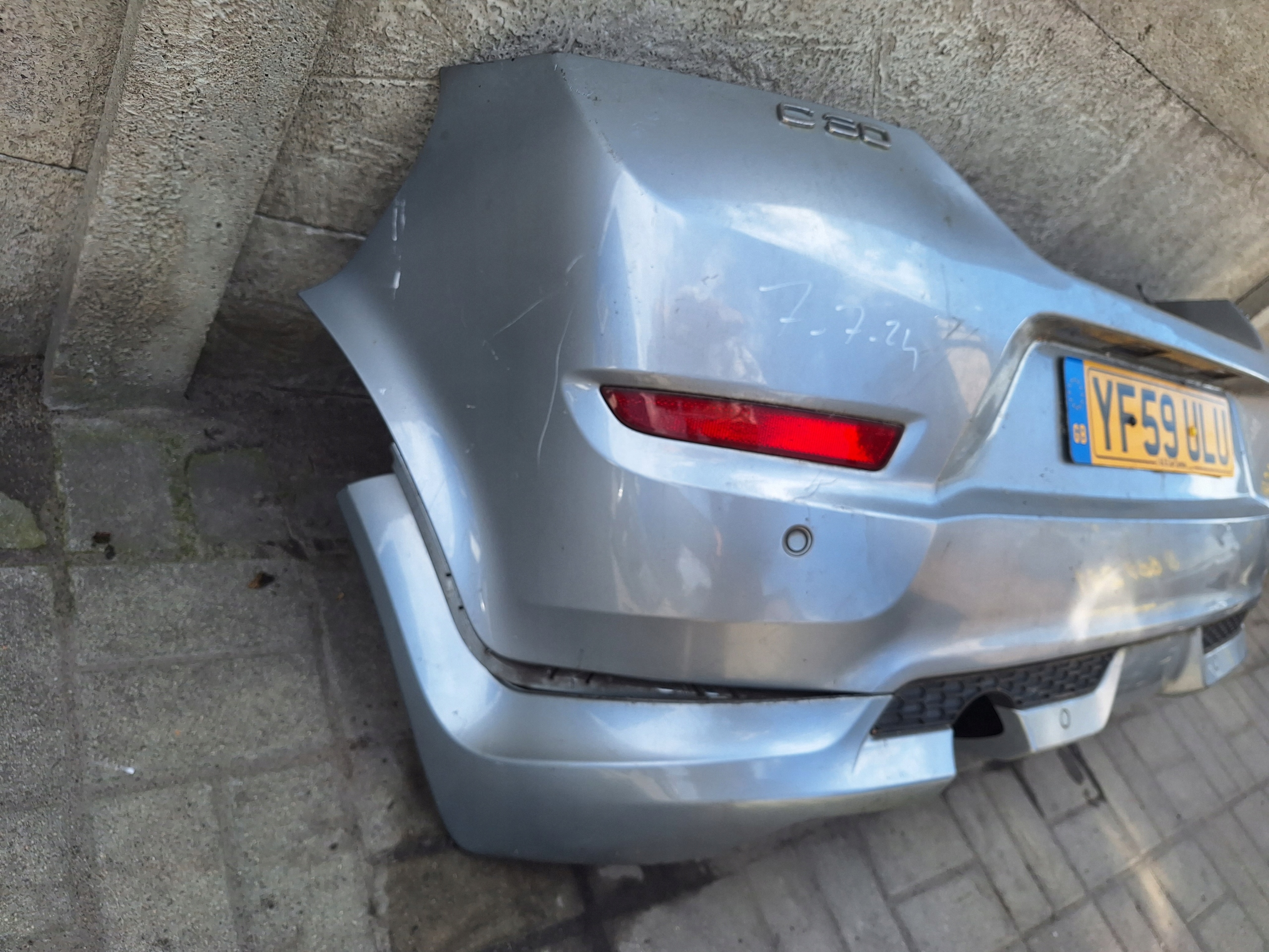 VOLVO C30 LIFT 09-12 bumper rear part + PDC R-design