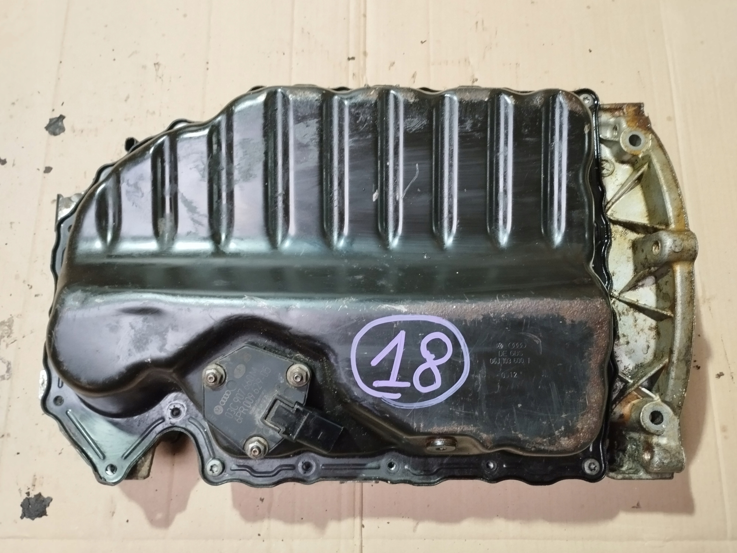 поддон масляный vw SKODA seat Audi 1.8 2.0 TFSI