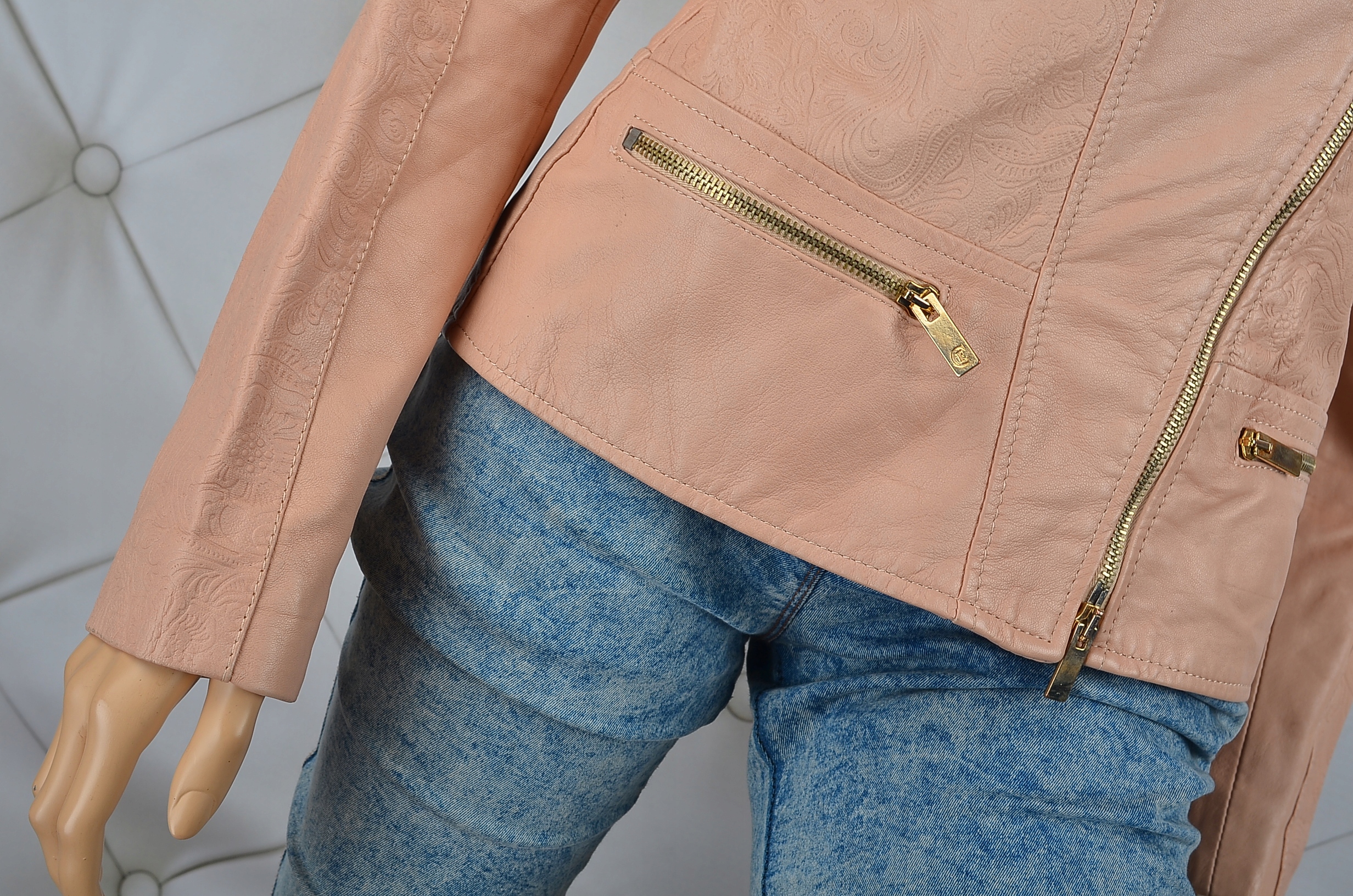 9315 RAMONESKA IMPERIAL TŁOCZONA MIĘKKA SKÓRA 36/S Rękaw długi rękaw