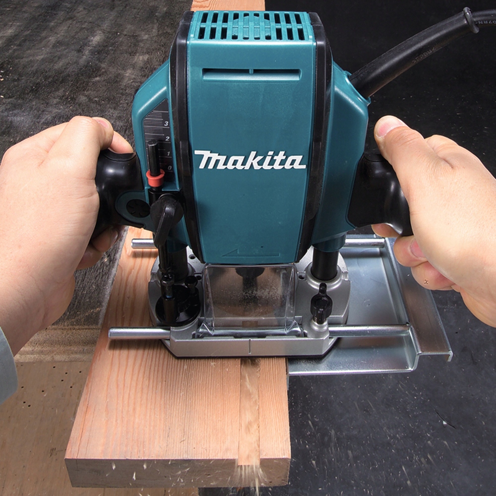 MAKITA RP0900 FREZARKA GÓRNOWRZECIONOWA 900W Rodzaj frezarki górnowrzecionowa