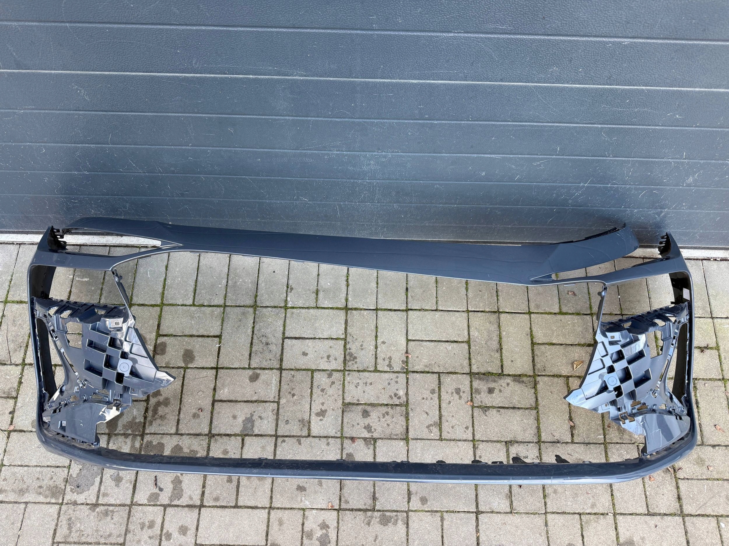 Audi A6 etron 85E S Line bumper front front