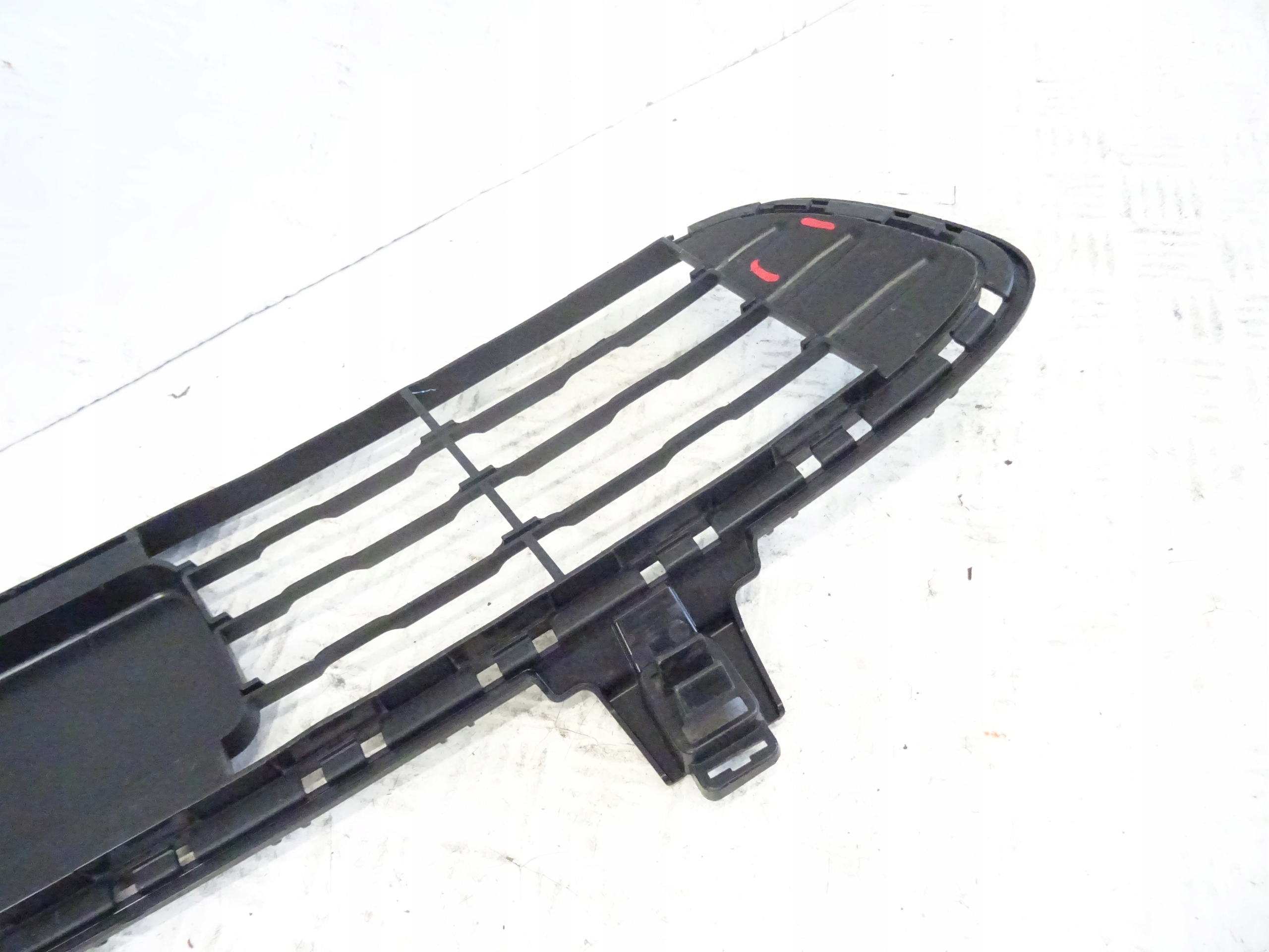 grid of a bumper front front central KIA STONIC 86560-H8HB0