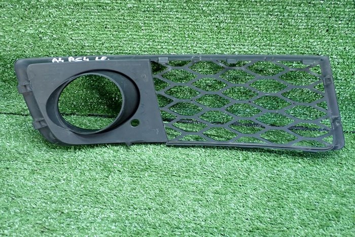 AUDI A4 B7 RS7 grid of a bumper left 8E0807681E