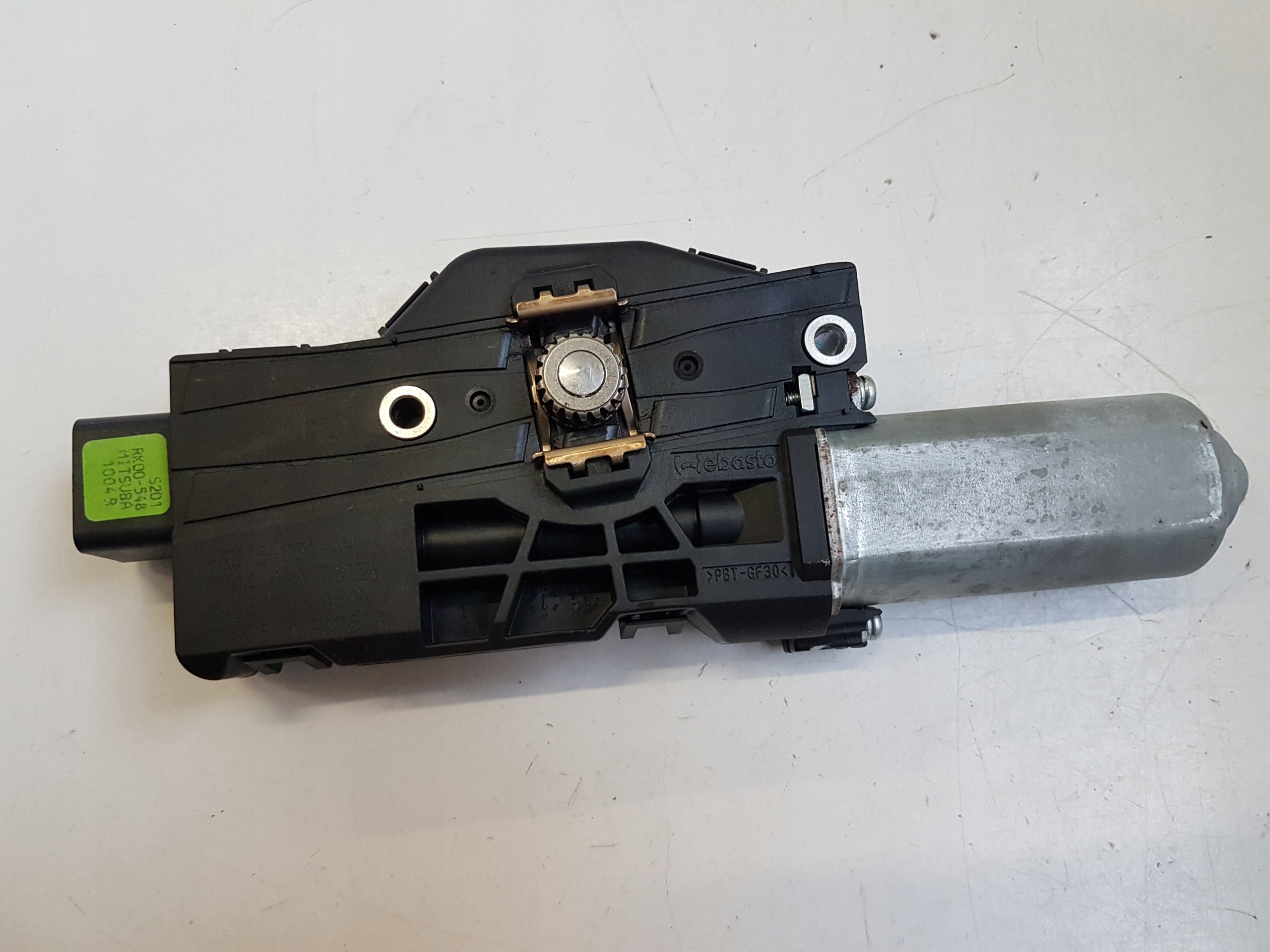 SILNICZEK SILNIK SZYBERDACHU INFINITI Q70 M 10 Part manufacturer Infiniti OE