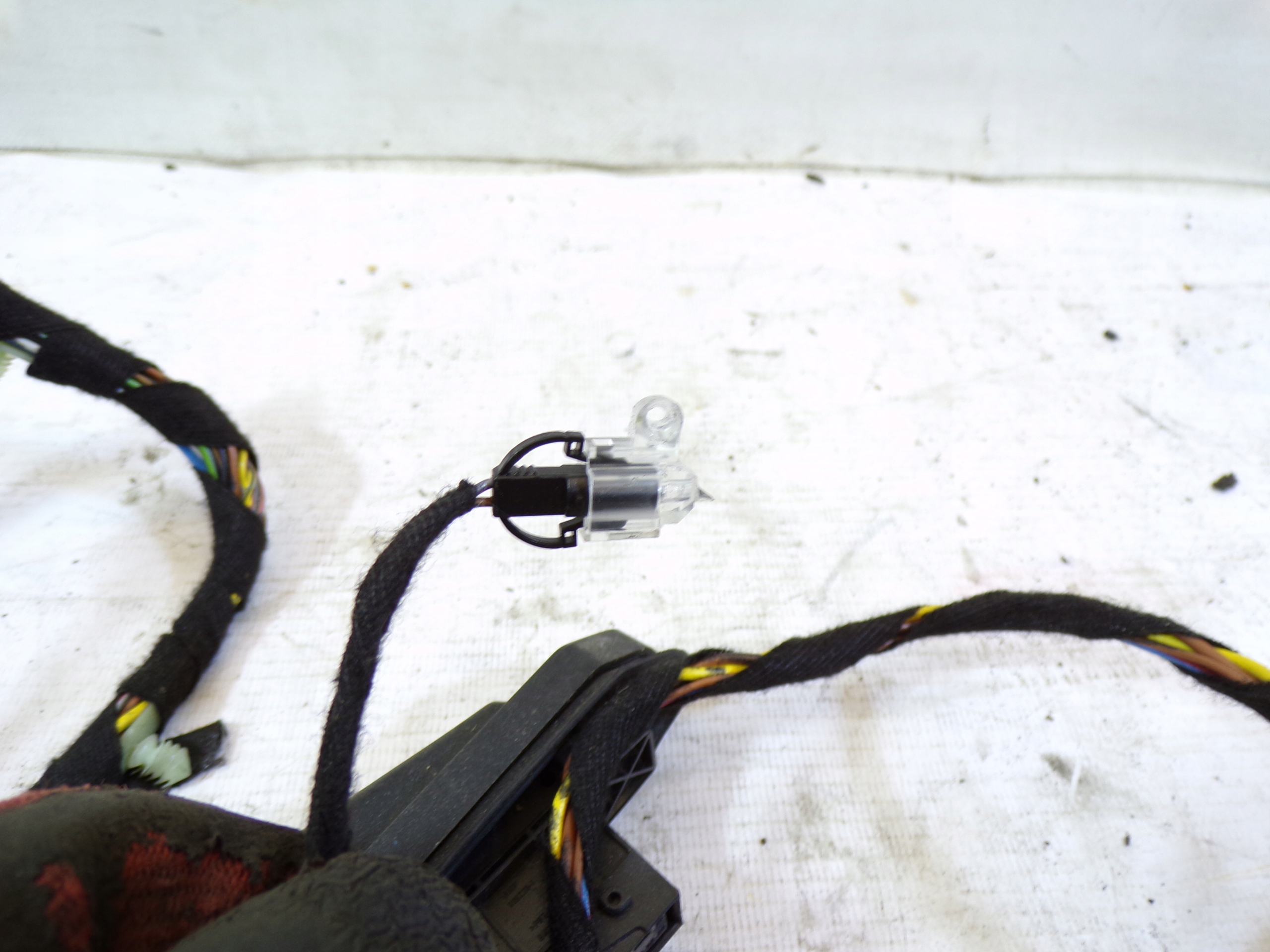 bundle door of left TYLNYCH left rear part BMW X5 E53 8386011
