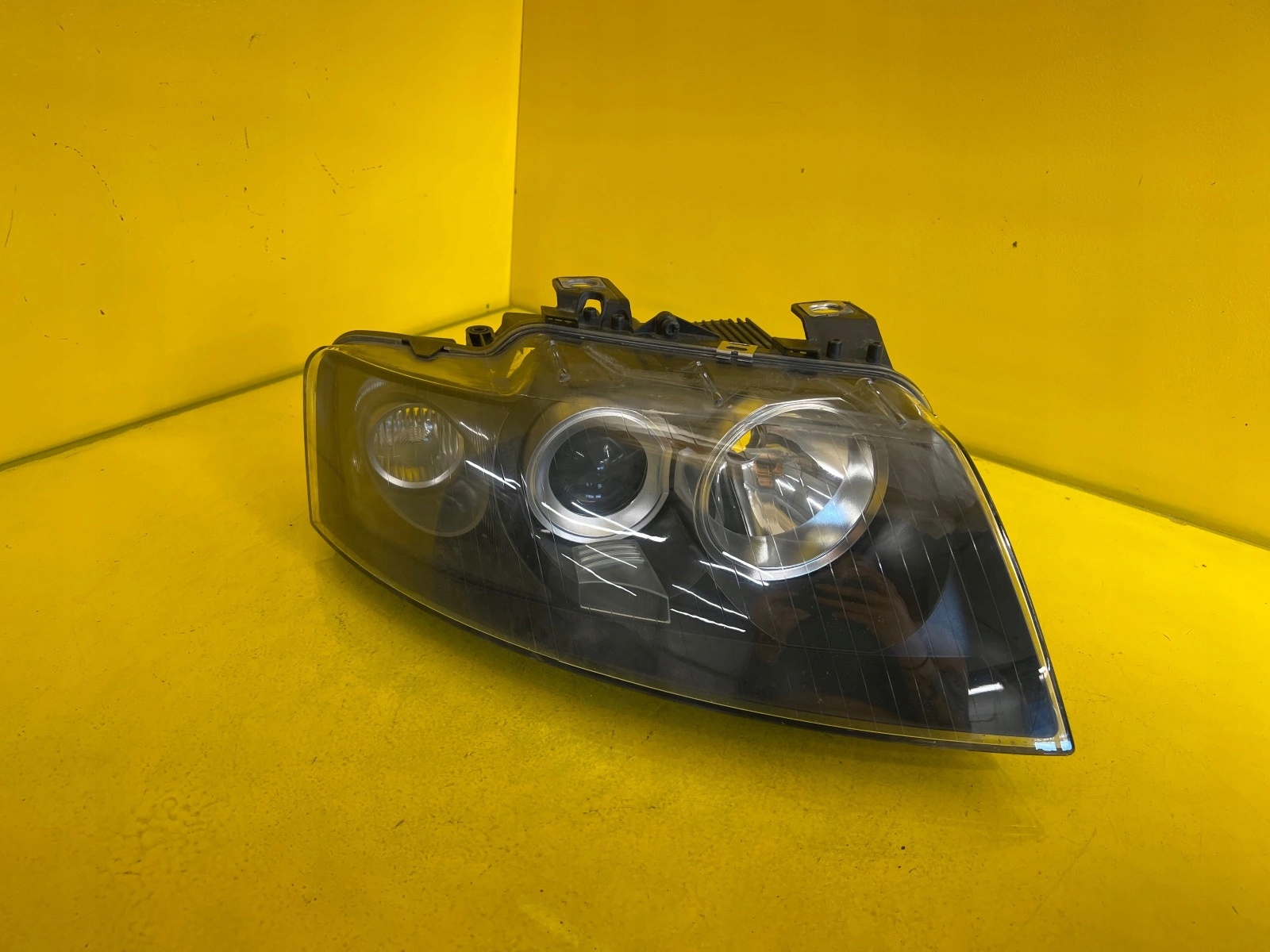 LIGHT FRONT AUDI A4 B6 01- 8H0941004A RIGHT
