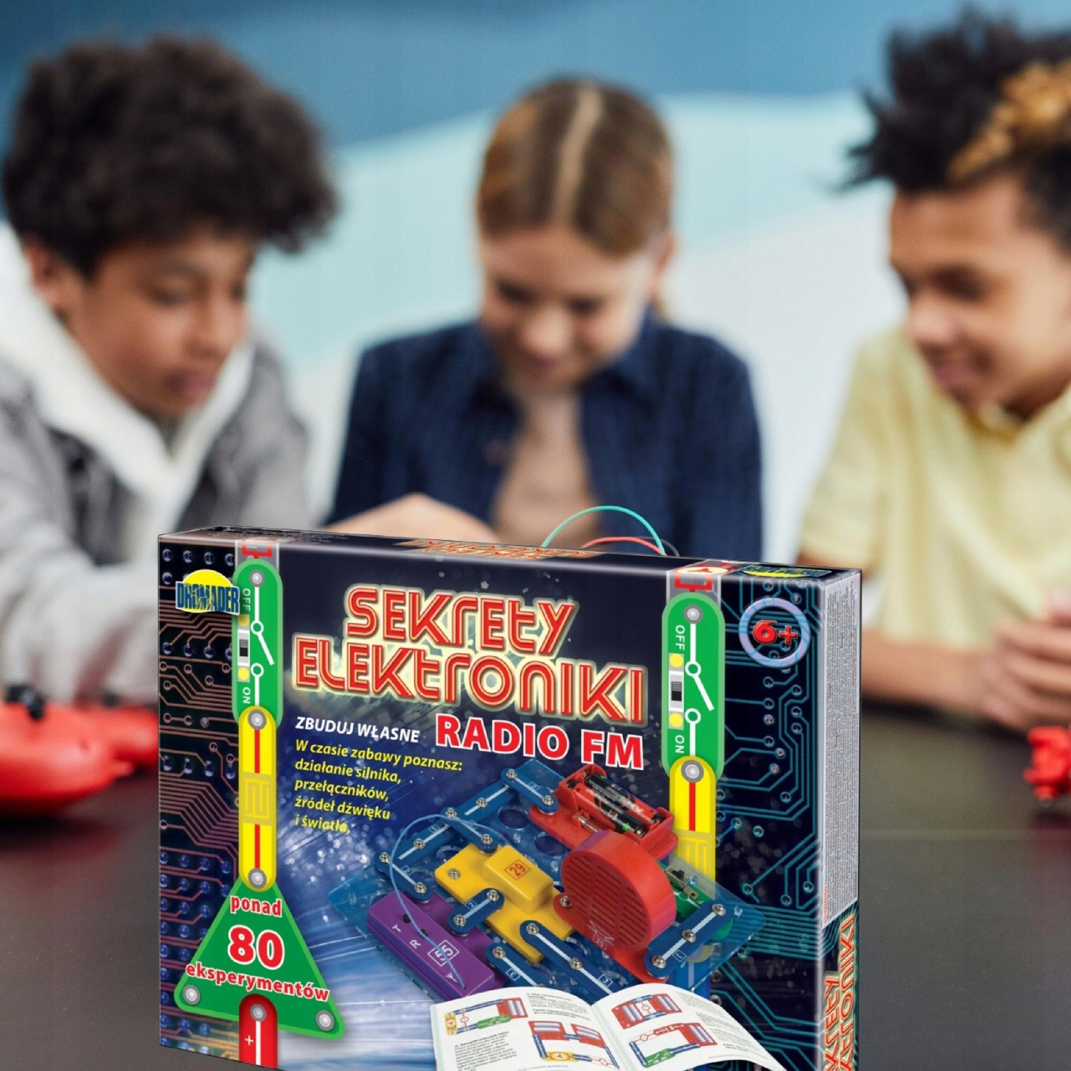 ZESTAW ELEKTRONIKI RADIO GRATIS NA DZIEŃ DZIECKA Materiał papier plastik