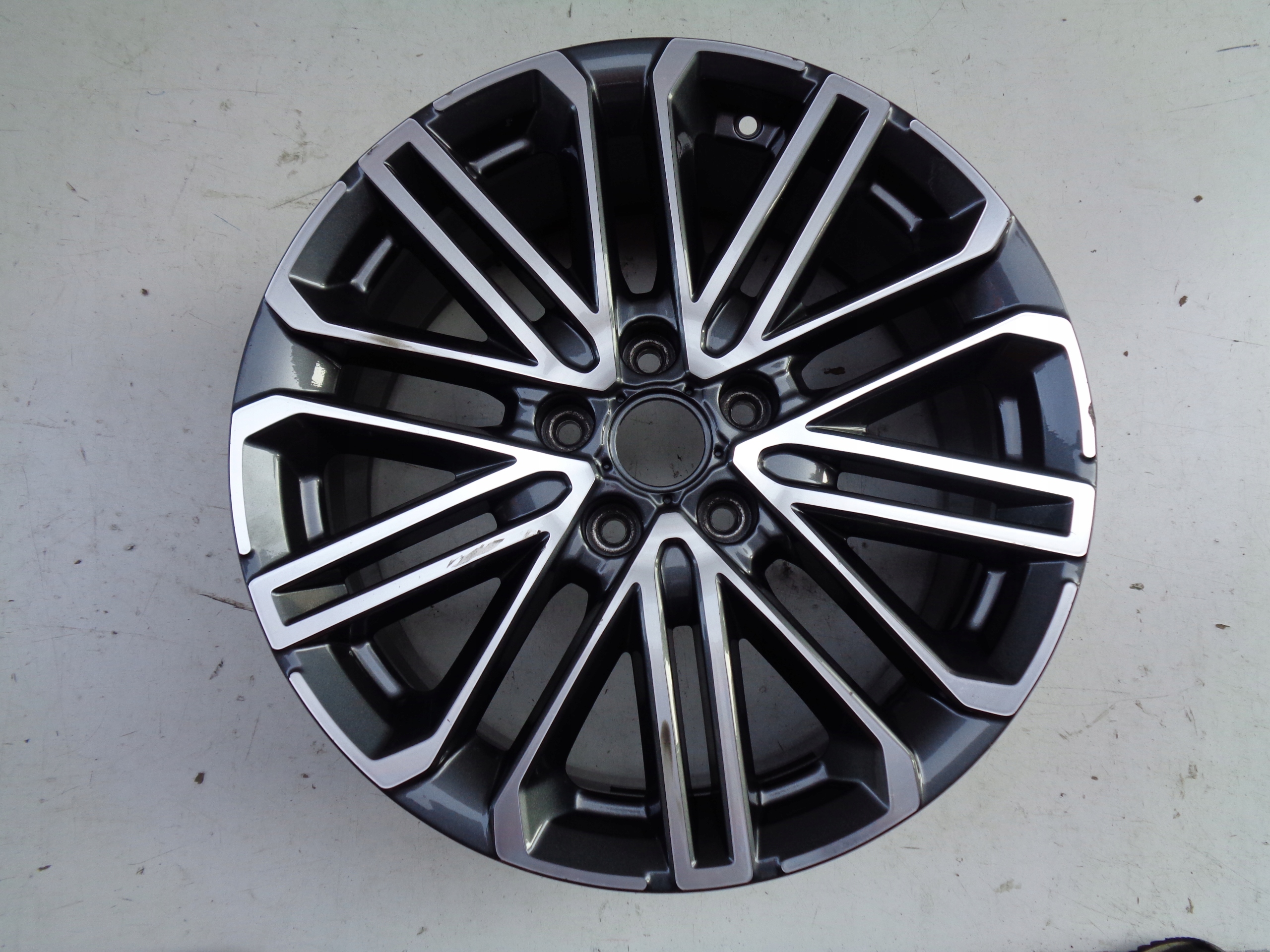 disk hliníkový KIA 7,5JX18 ET55 5X114,3