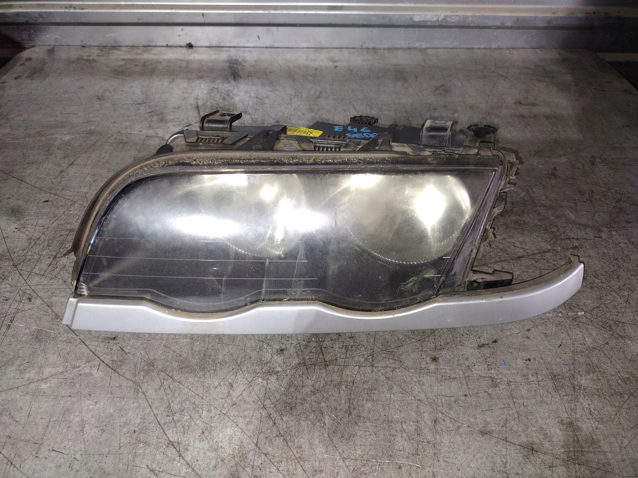 BMW 3 E46 ФАРА ЛЕВЫЙ ПЕРЕД ПЕРЕДНЯЯ 0301089201