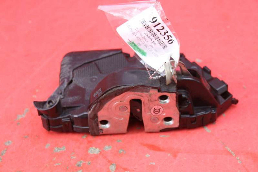 lock door right front front EU TOYOTA PRIUS 3 III XW30 09-11