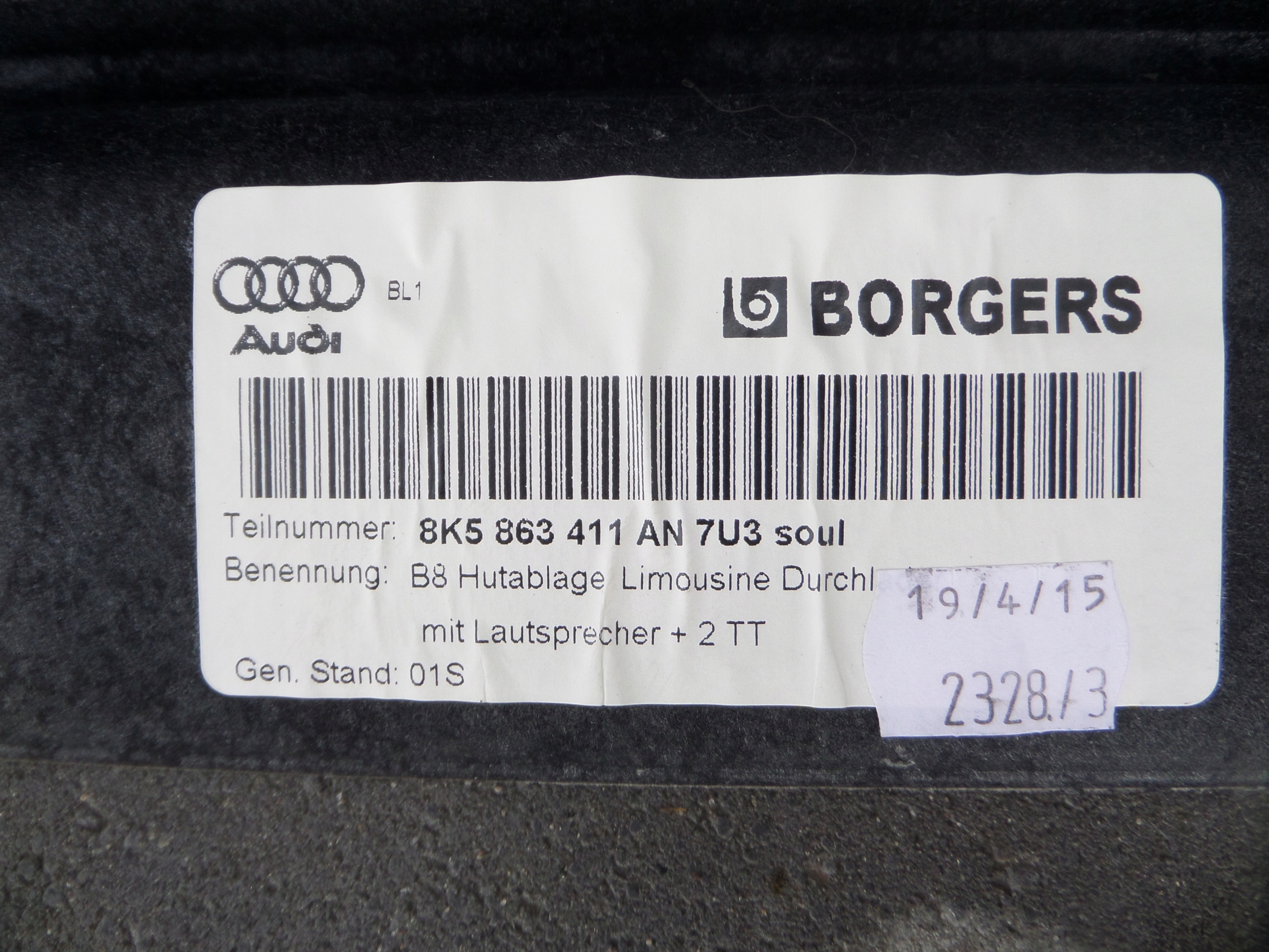 AUDI A4 B8 sedan plato boot 8K5863411A