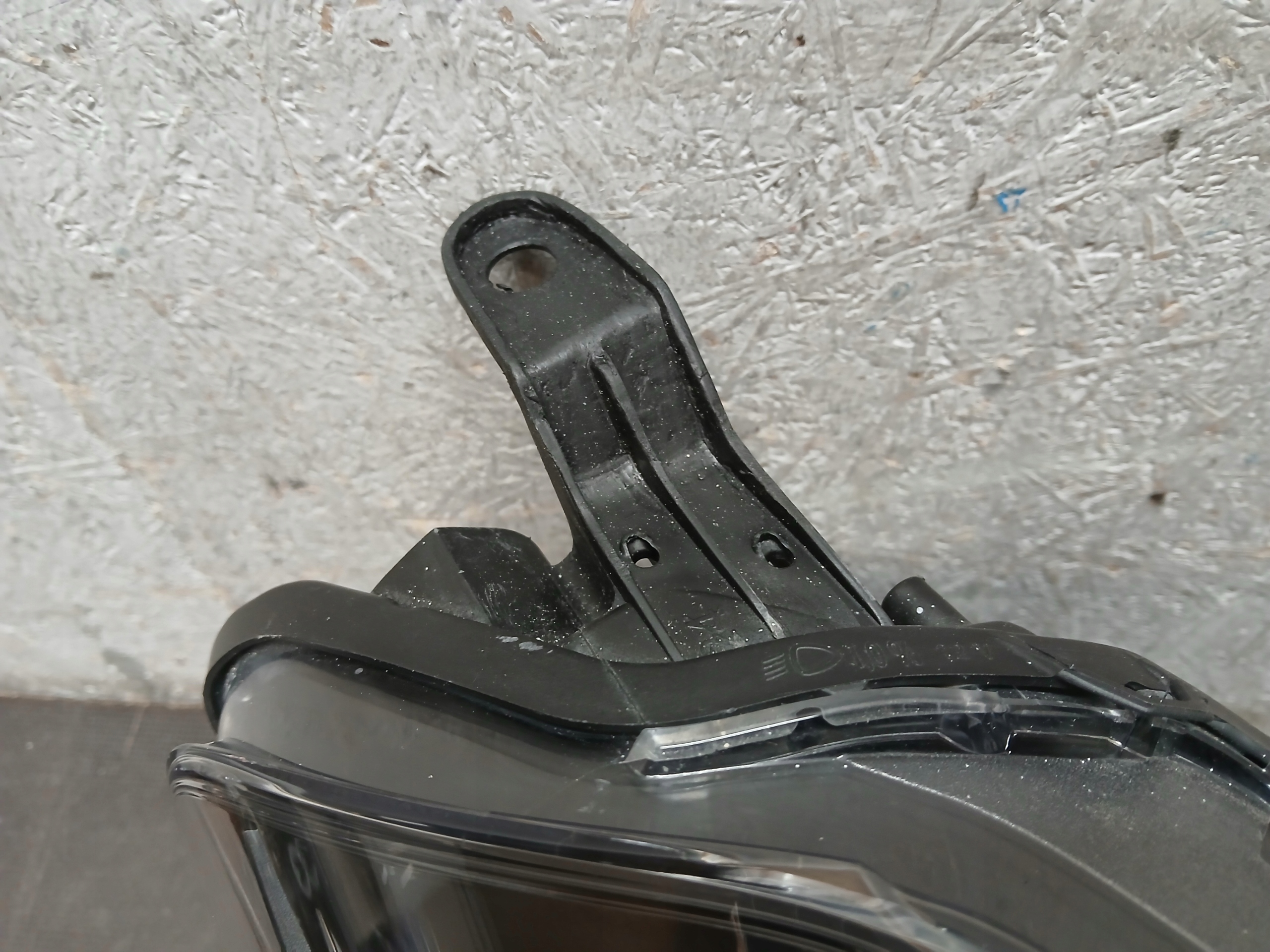 light front right TOYOTA YARIS III 3 LIFT 17- lens