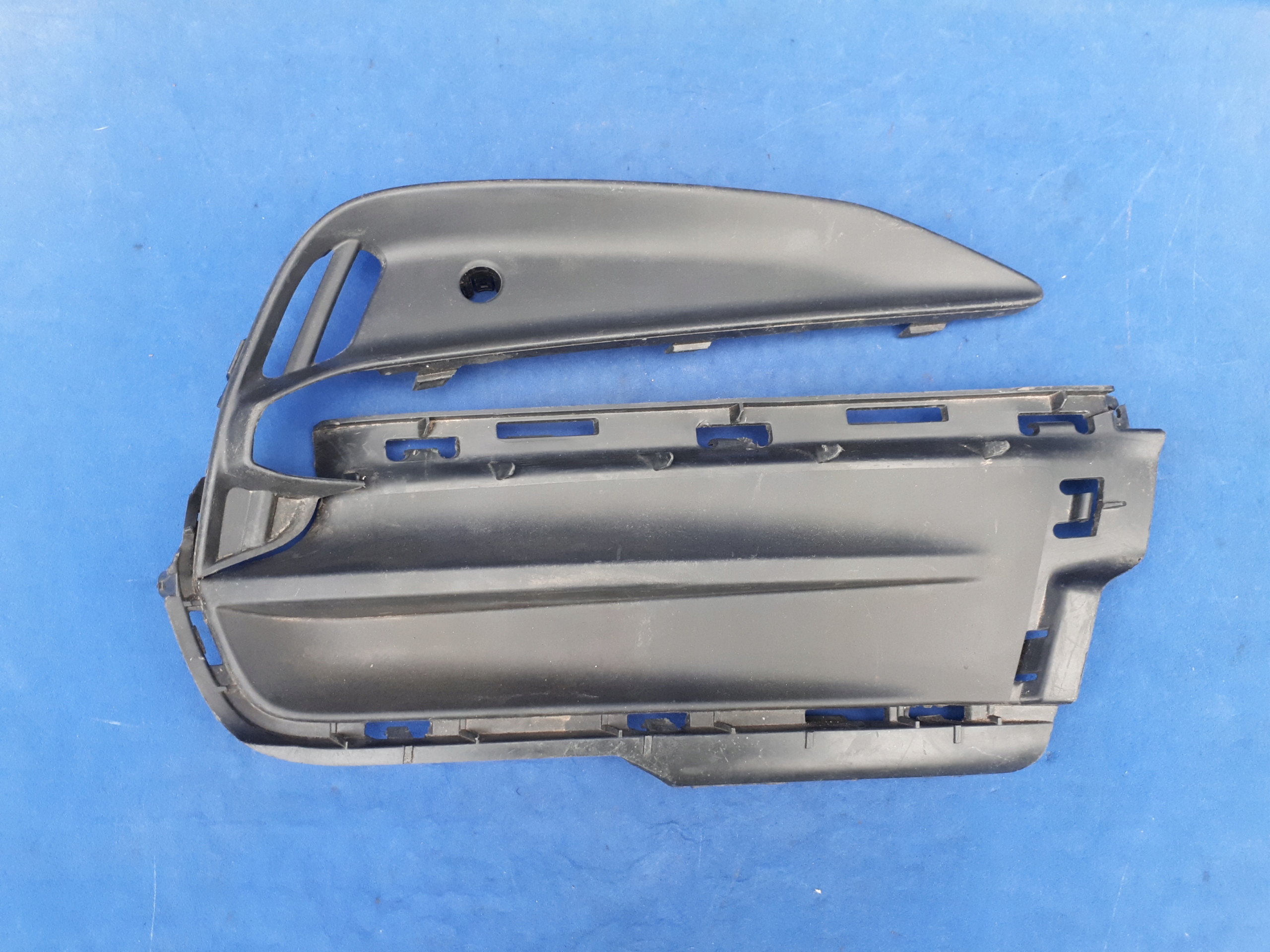 31449195 31383281 - VOLVO S90 V90 CROSS COUNTRY 17-20 Решітка права