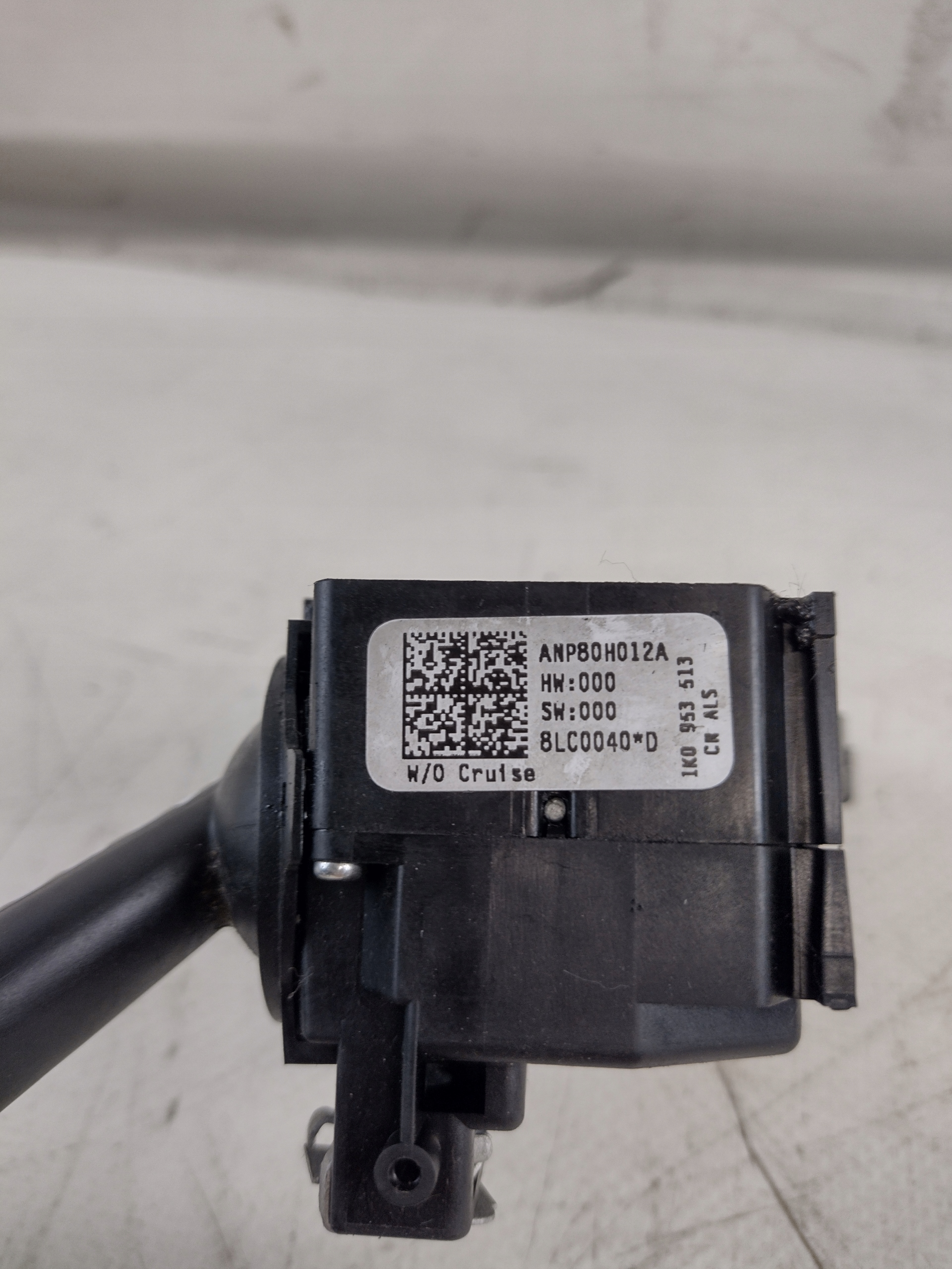 Bouton Indicateurs de direction OE 1K0953513 VOLKSWAGEN GOLF V 1.6B 06r.