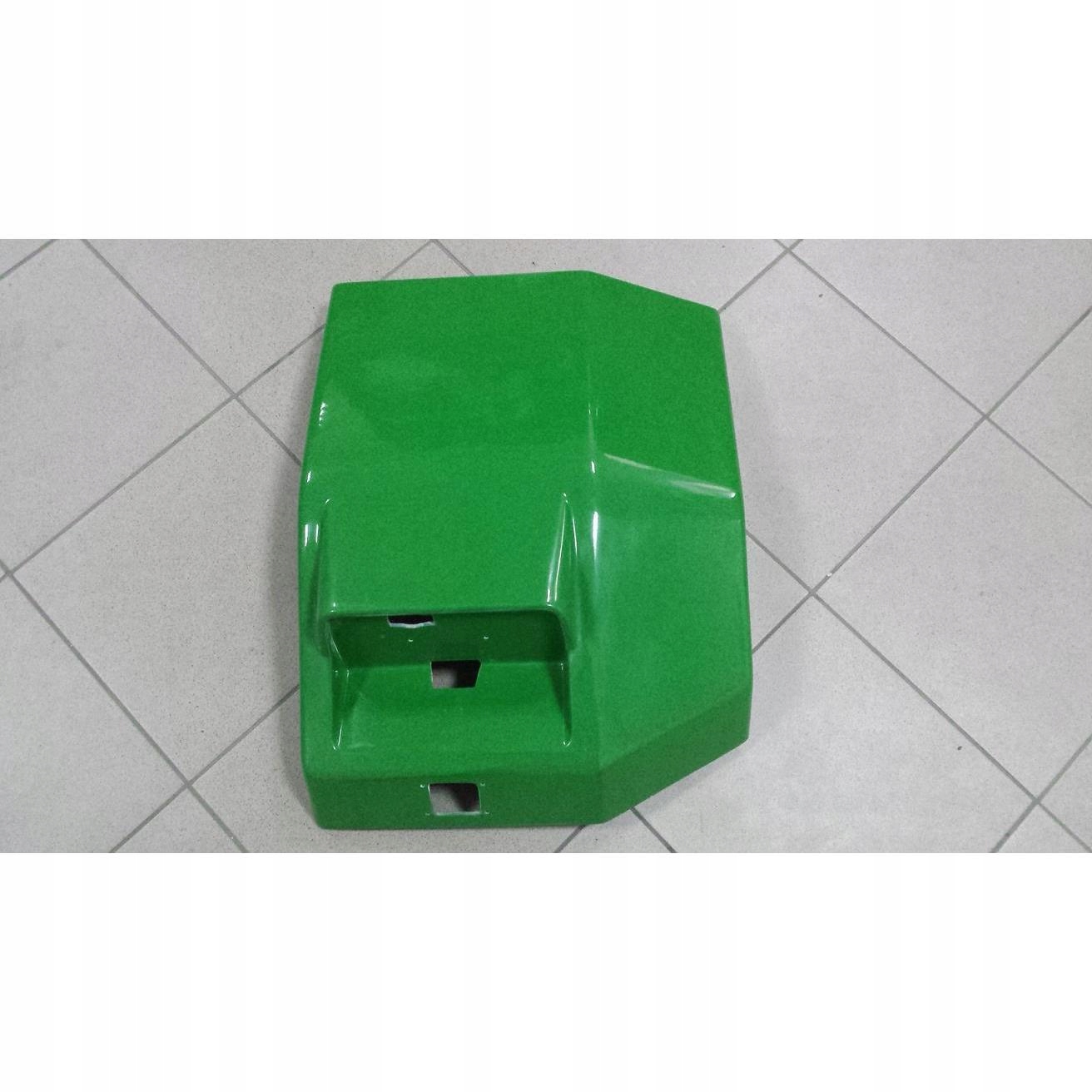 RT1 - Наконечник заднее крыло JOHN DEERE левый L101649