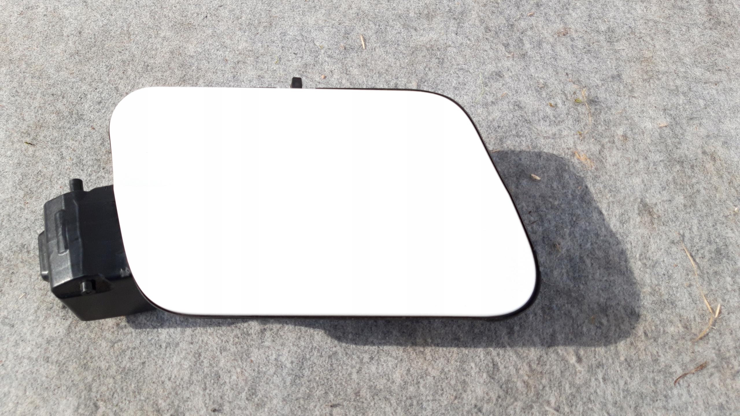 KLAPKA WLEWU PALIWA PEUGEOT 3008 II