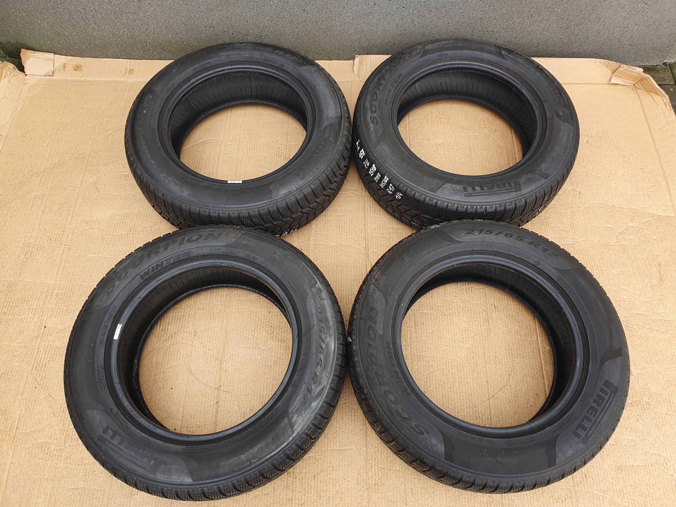 GD OPONY PIRELLI SCORPION WINTER 215/65R17 ZIMA KOMPLET Model Scorpion Winter