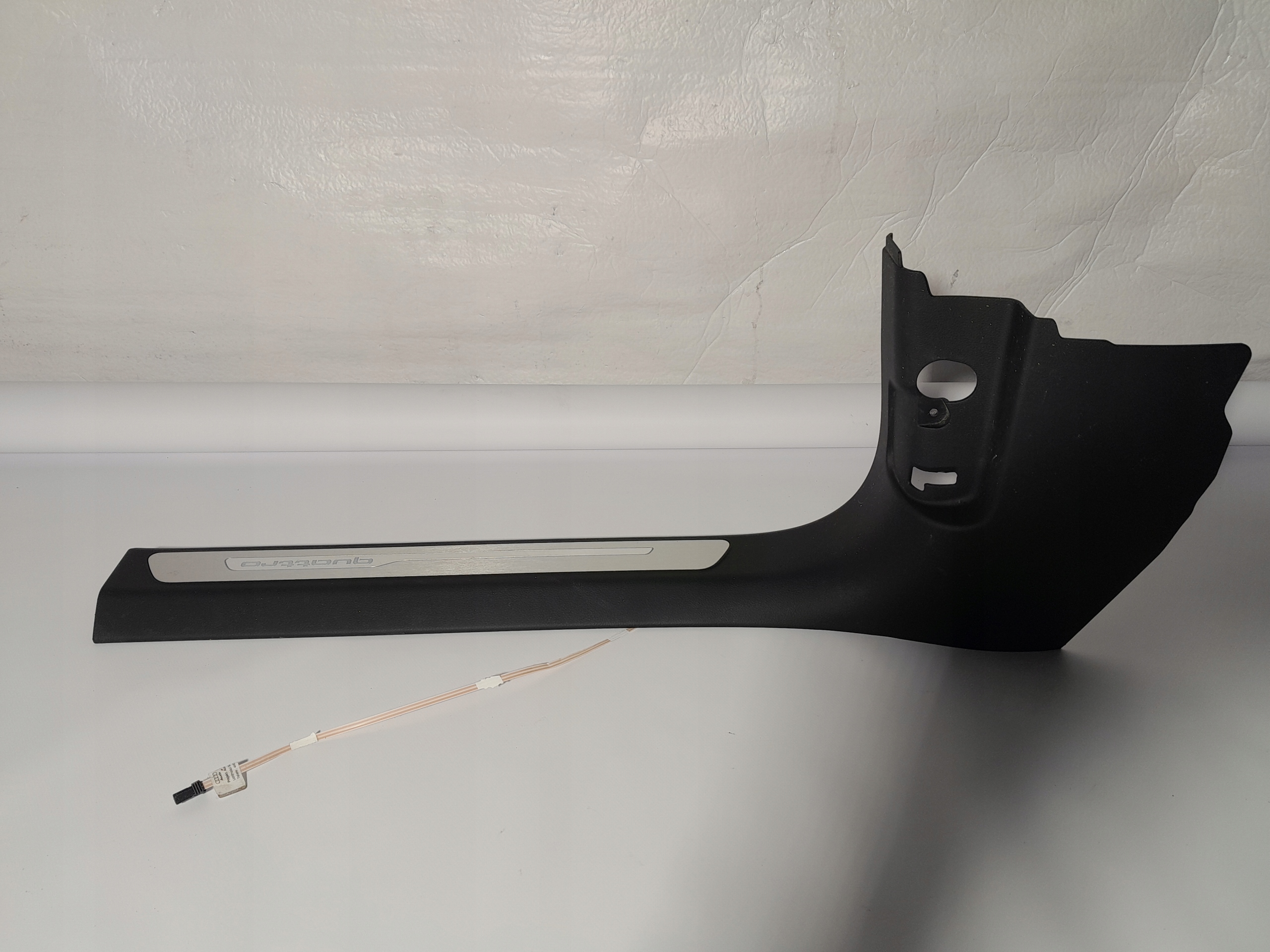 AUDI A8 D4 moulding threshold left 4H0947417 4H1867271L