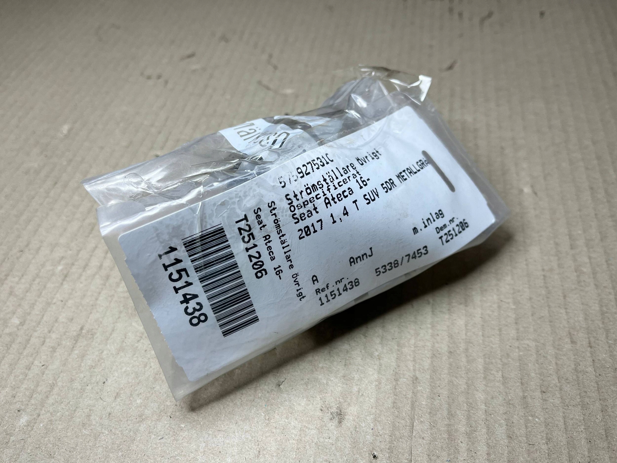 levers switch transmission Seat Ateca 575927531C