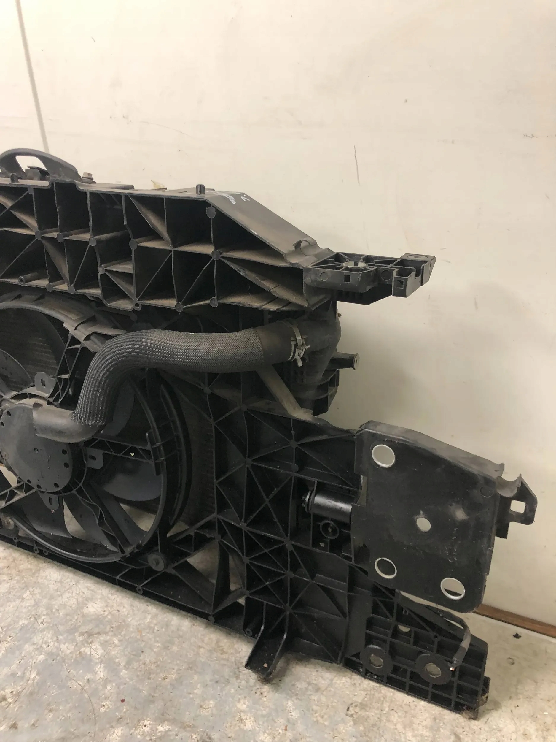 RENAULT SCENIC III 1.5 DCI bar, wall front radiator 752100007R