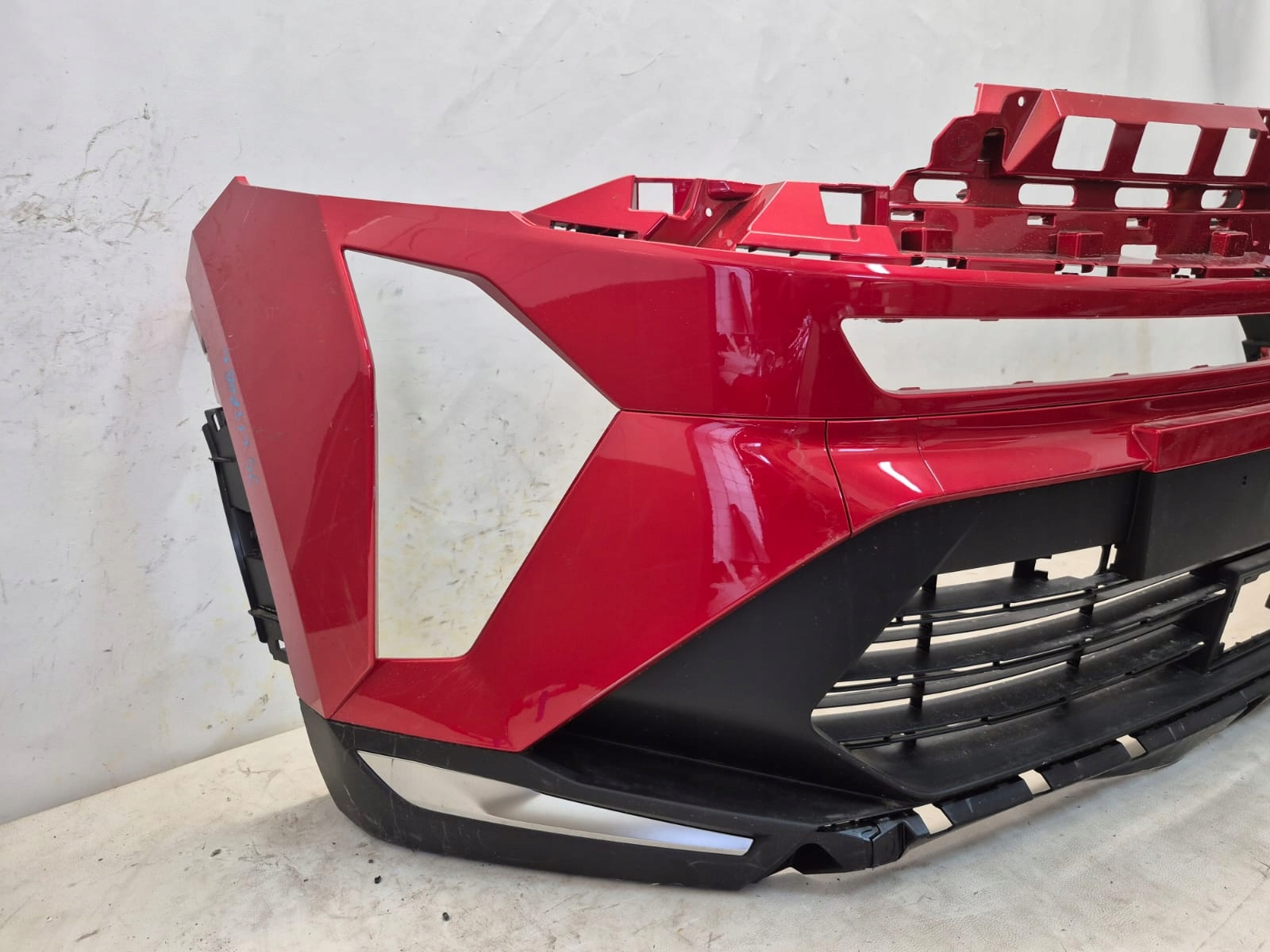 RENAULT CAPTUR II 2 LIFT 24- bumper front front PDC