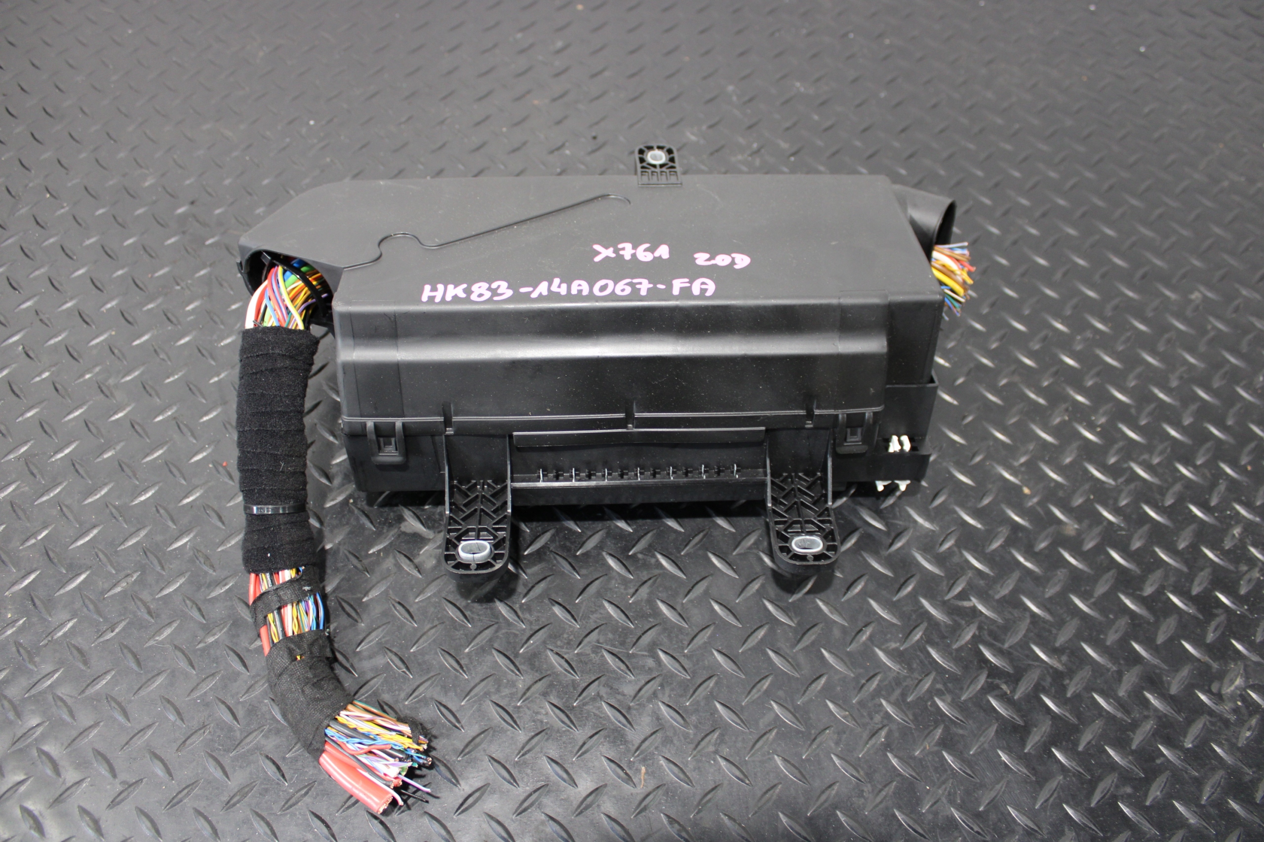 Module fusibles Boîte JAGUAR F-PACE X761 HK83-14A067-FA
