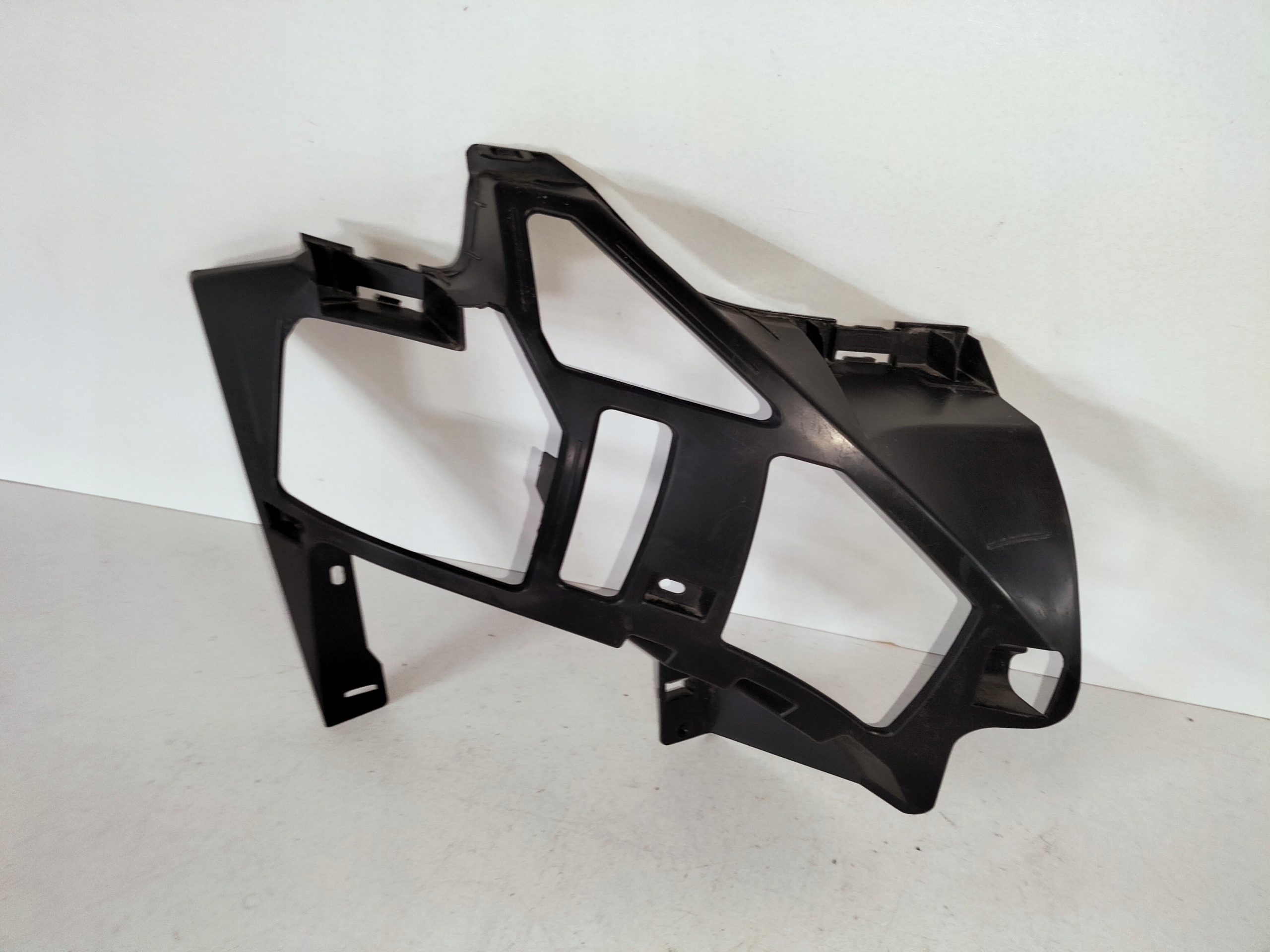 bumper bracket front right PEUGEOT 3008 5008 II 16