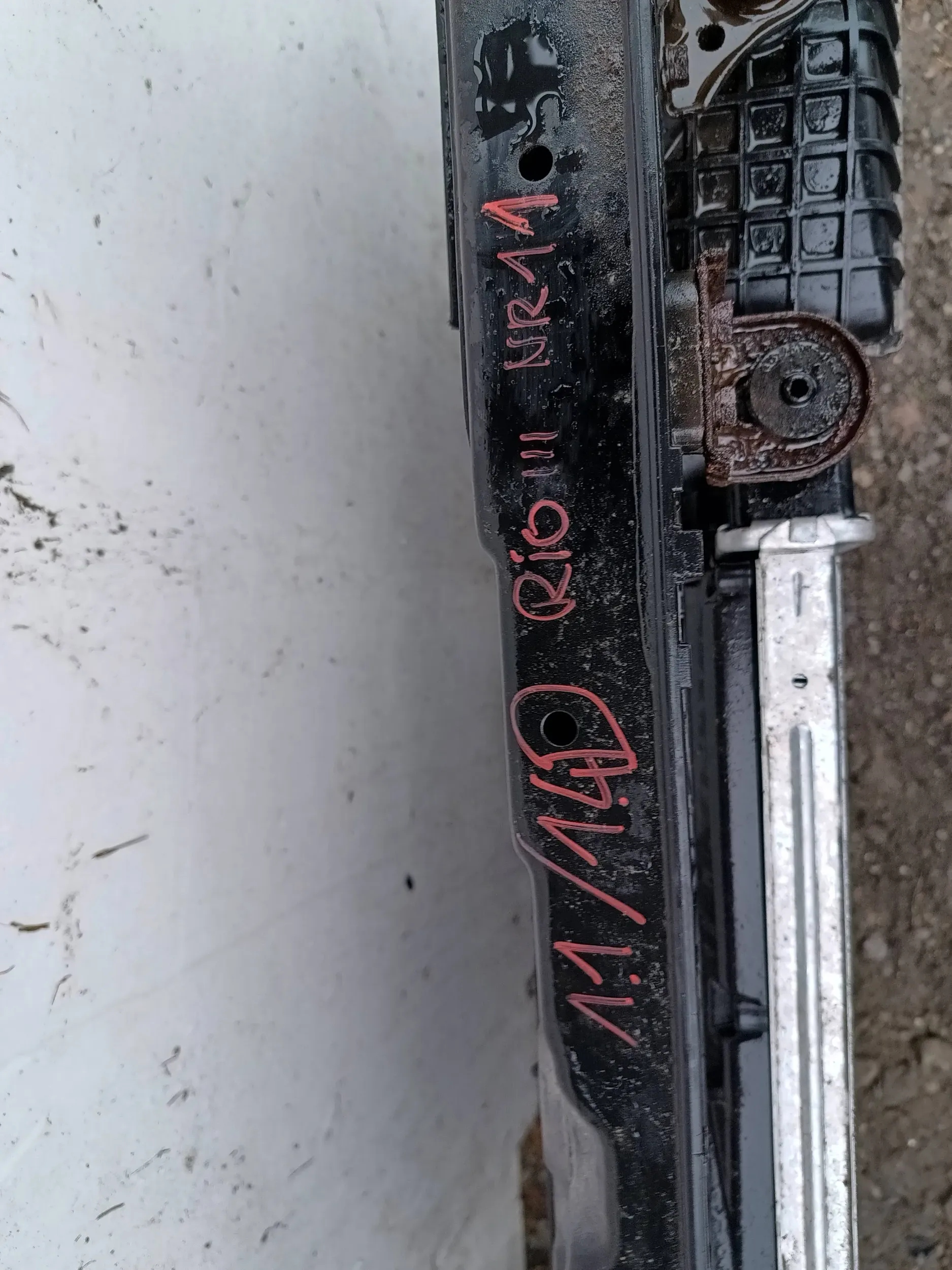 KIA RIO III support panel for radiators radiator 1,1CRDI 1,4CRDI 2011
