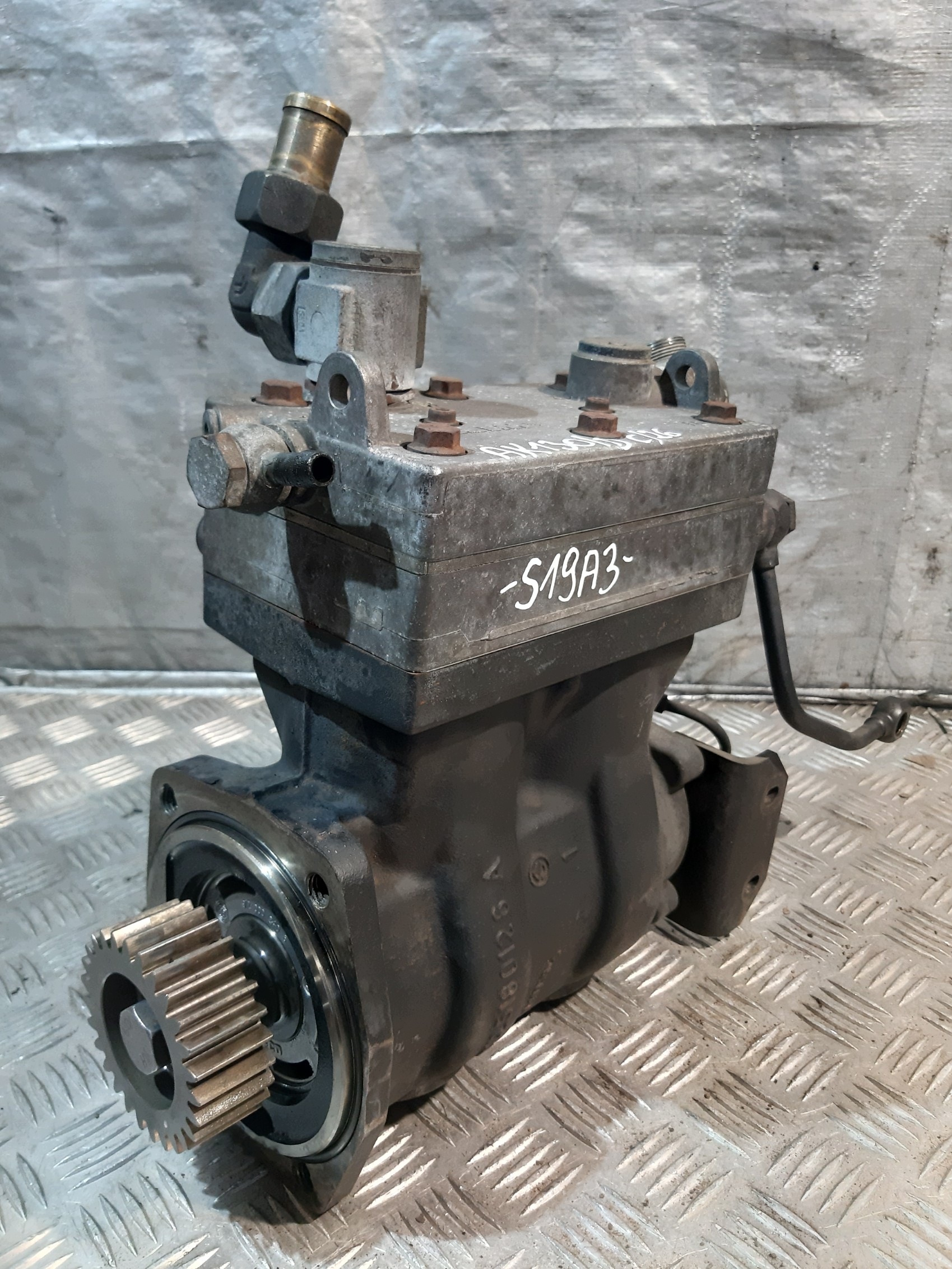 WABCO compressor; air 912 518 207 0