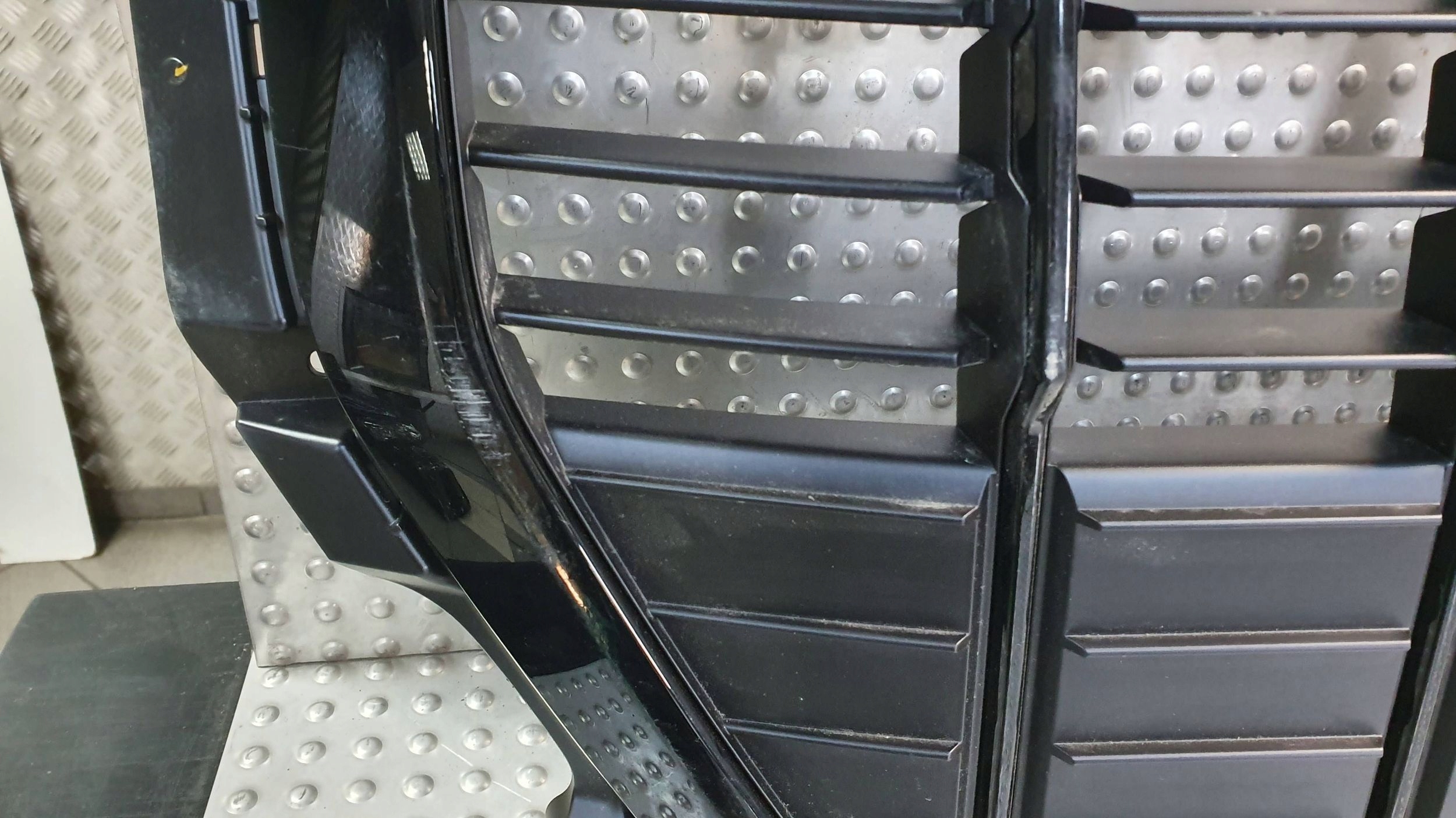 Audi Q3 Kühlergrill FRONTGRILL Kühlergitter 83A853651E - Thumbnail 9