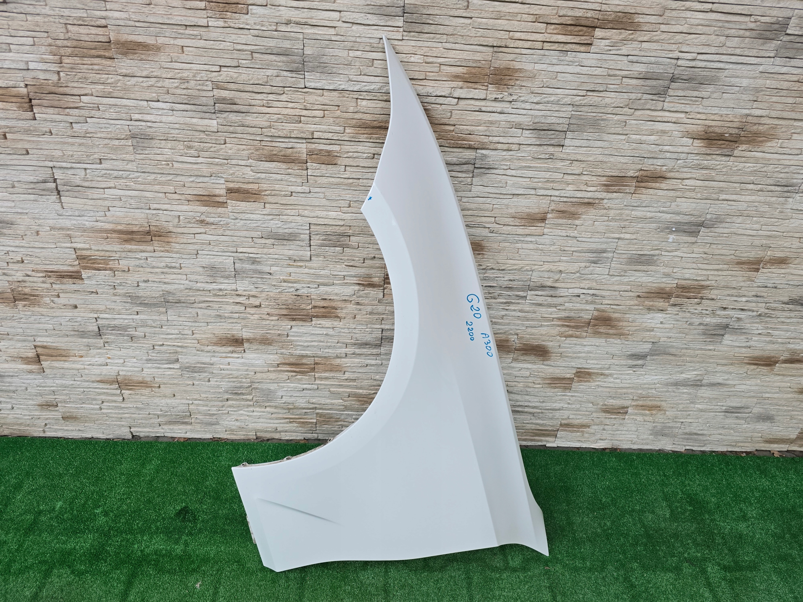 BŁOTNIK BMW 3 G20 G21 KOLOR A300