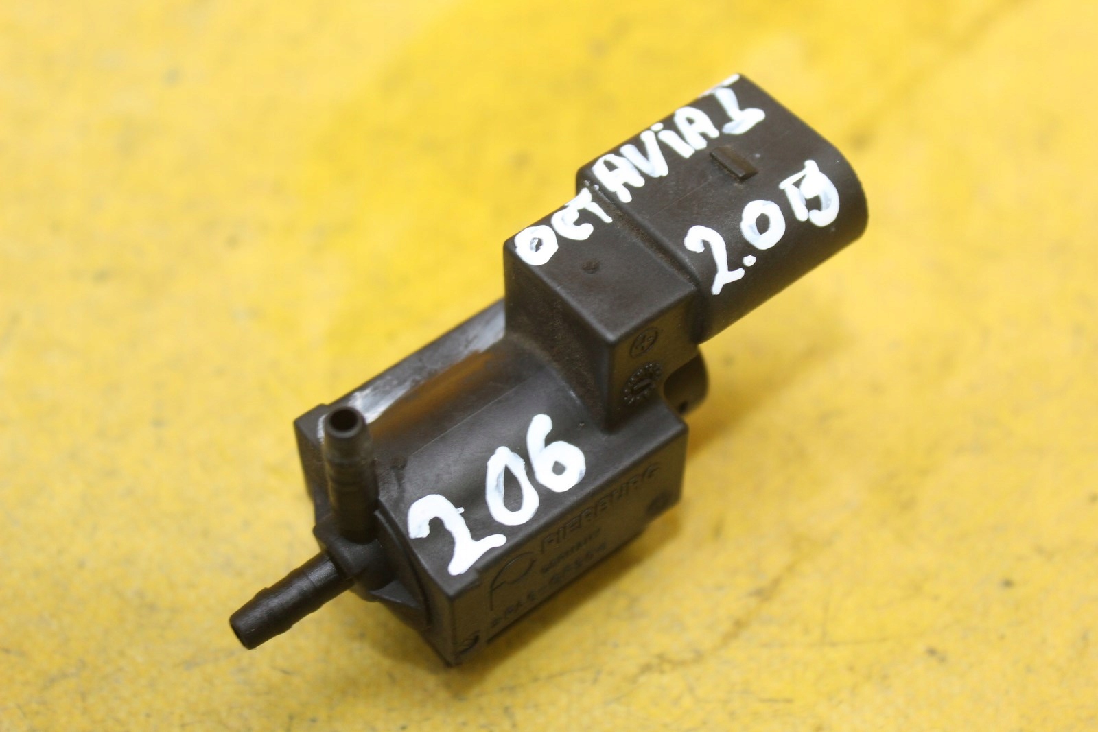 клапан давления 037906283C OCTAVIA I 2.0 b