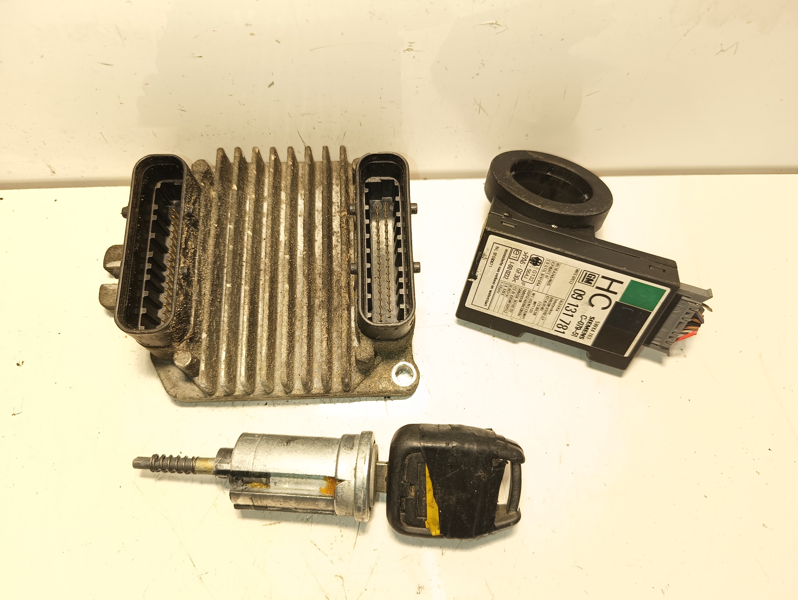 Sterownik silnika Zestaw Startowy Immo Astra II G 1.4 1.6 16V 09355929 Typ samochodu Samochody osobowe