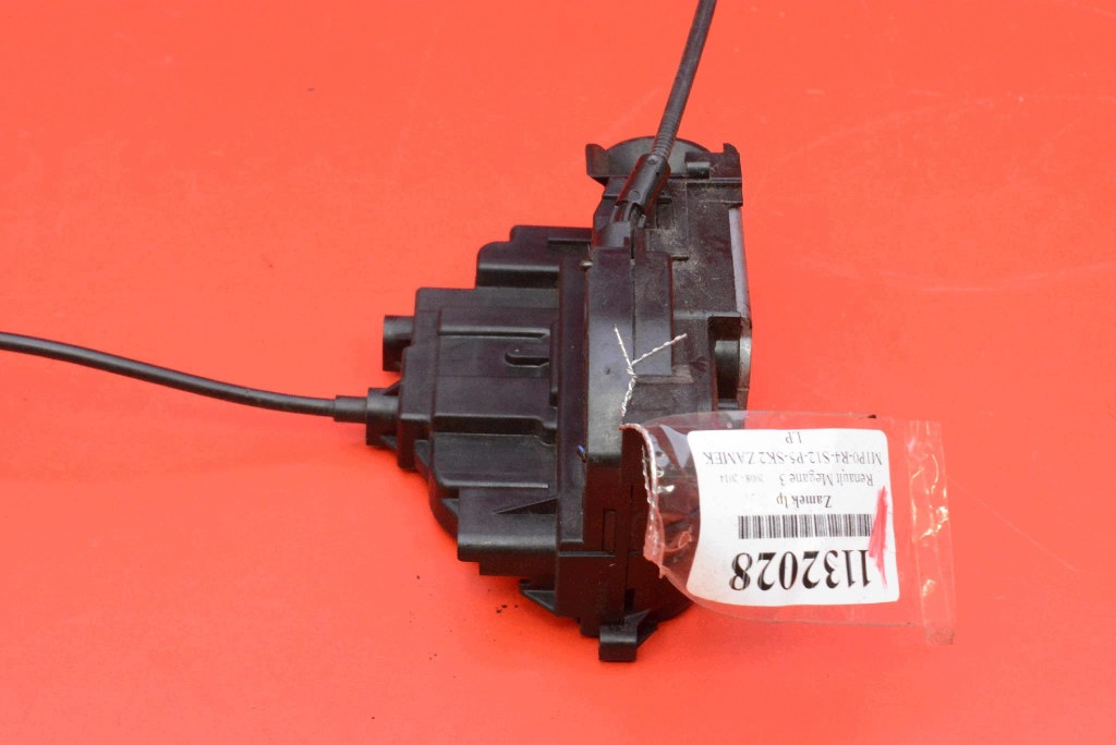 lock door left front front EU 805030001R RENAULT MEGANE 3 III 08-12
