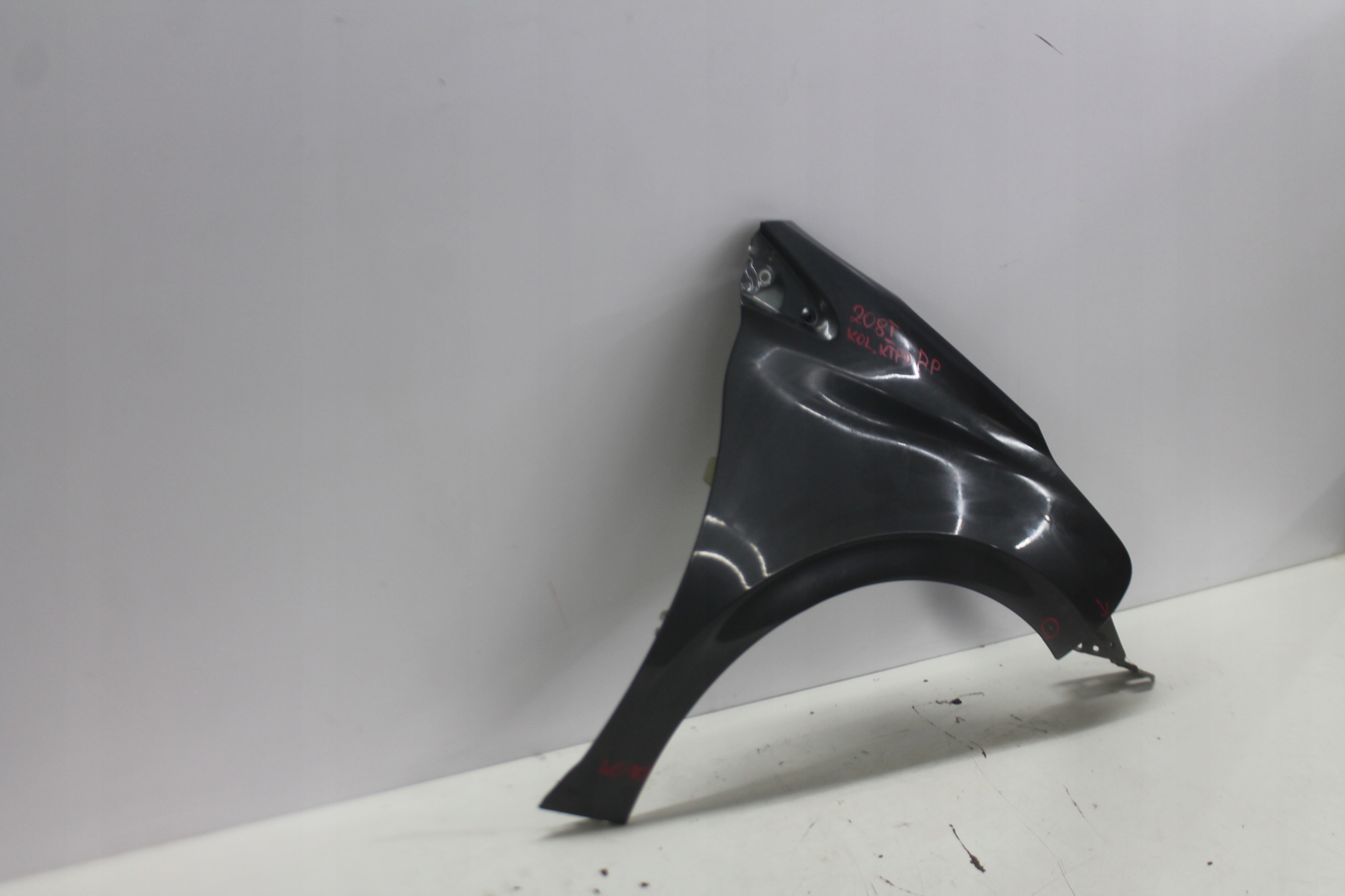 fender right front front PEUGEOT 208 and LIFT colour KTPD