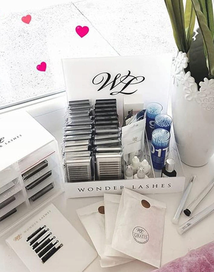 Ekspozytor WL Marka Wonder Lashes