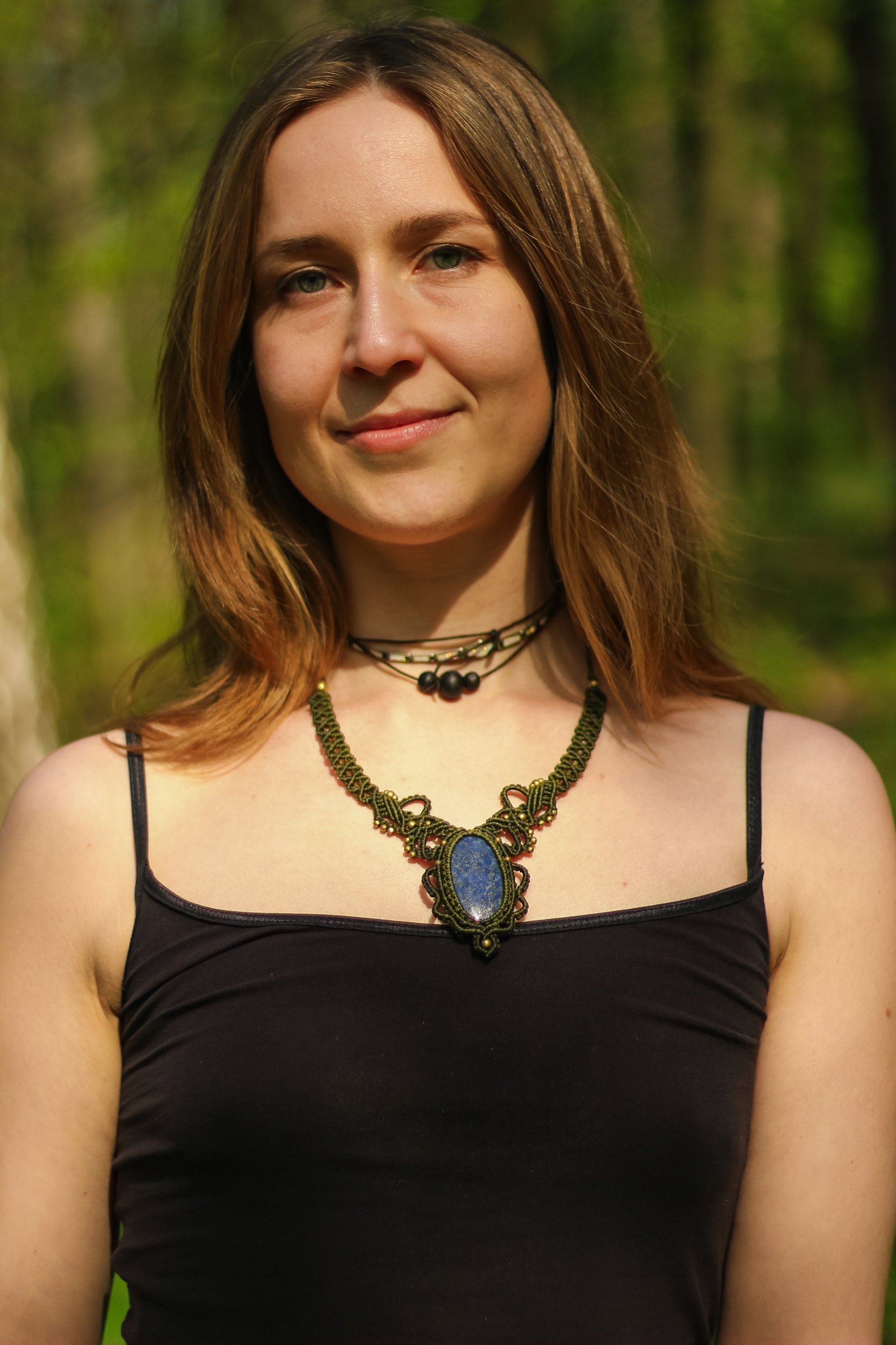 Choker Náhrdelník z makramé lapis lazuli Indie