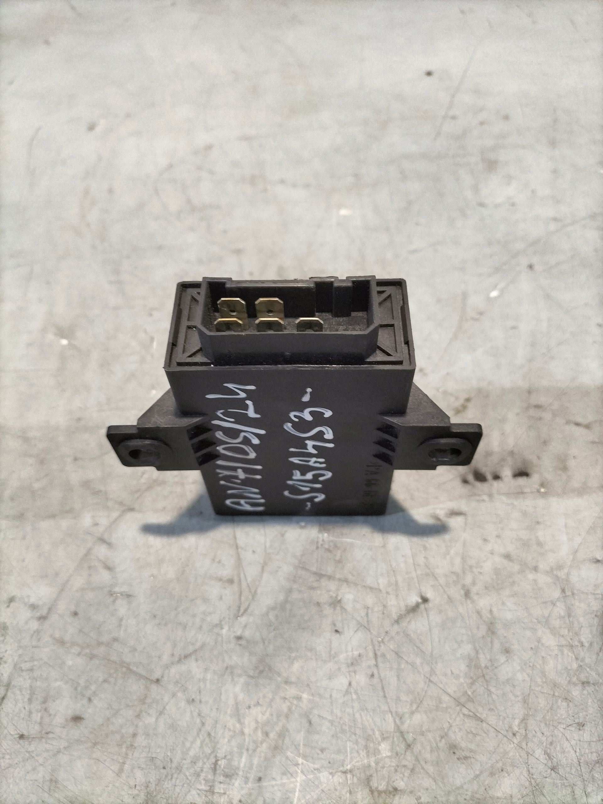 relay, amplifier rozruchowy Bosch 0 331 802 100