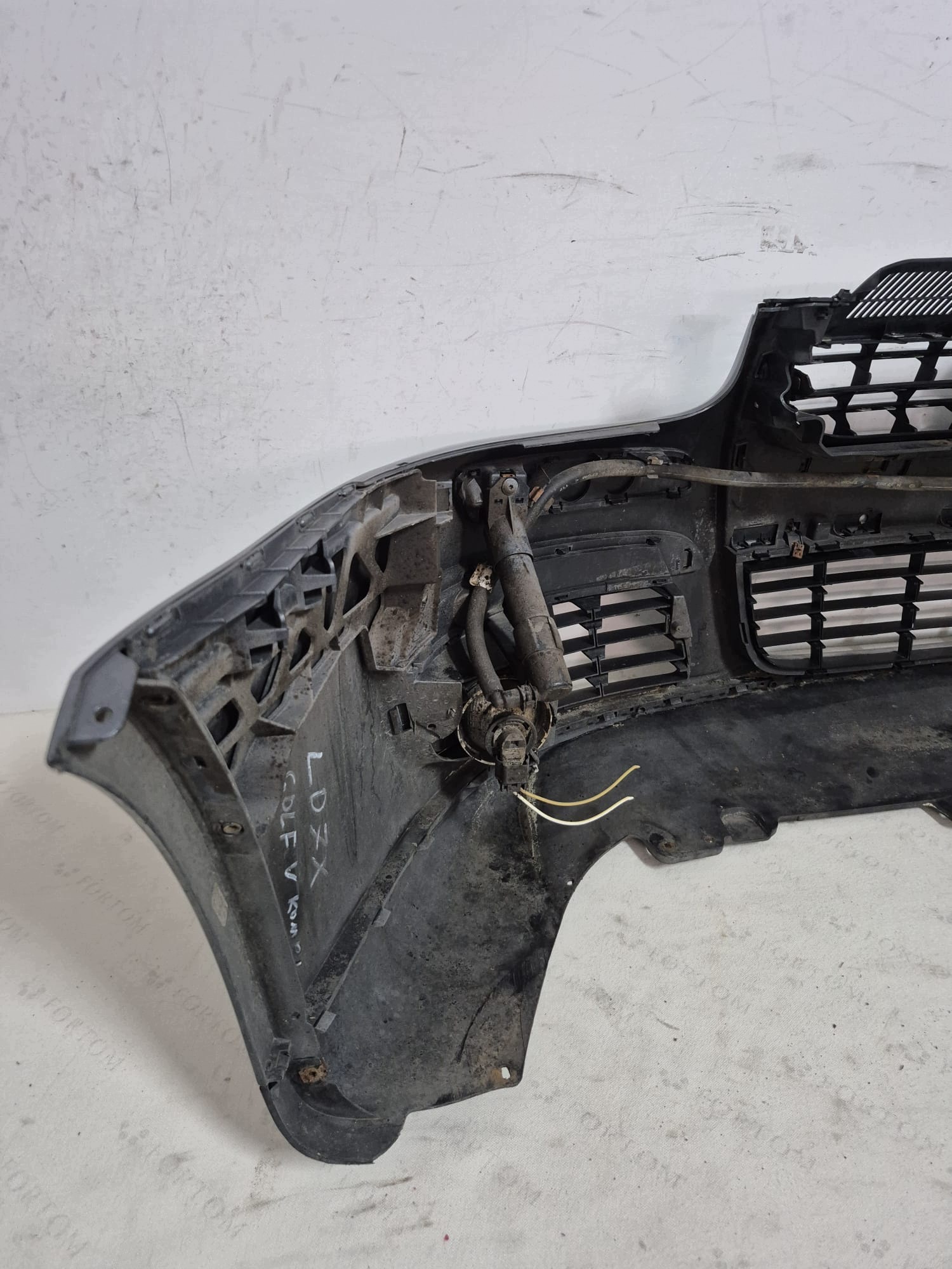 VW JETTA GOLF 5 V KOMBI 03- bumper front front SPR 1K0807221D LAK.LD7X