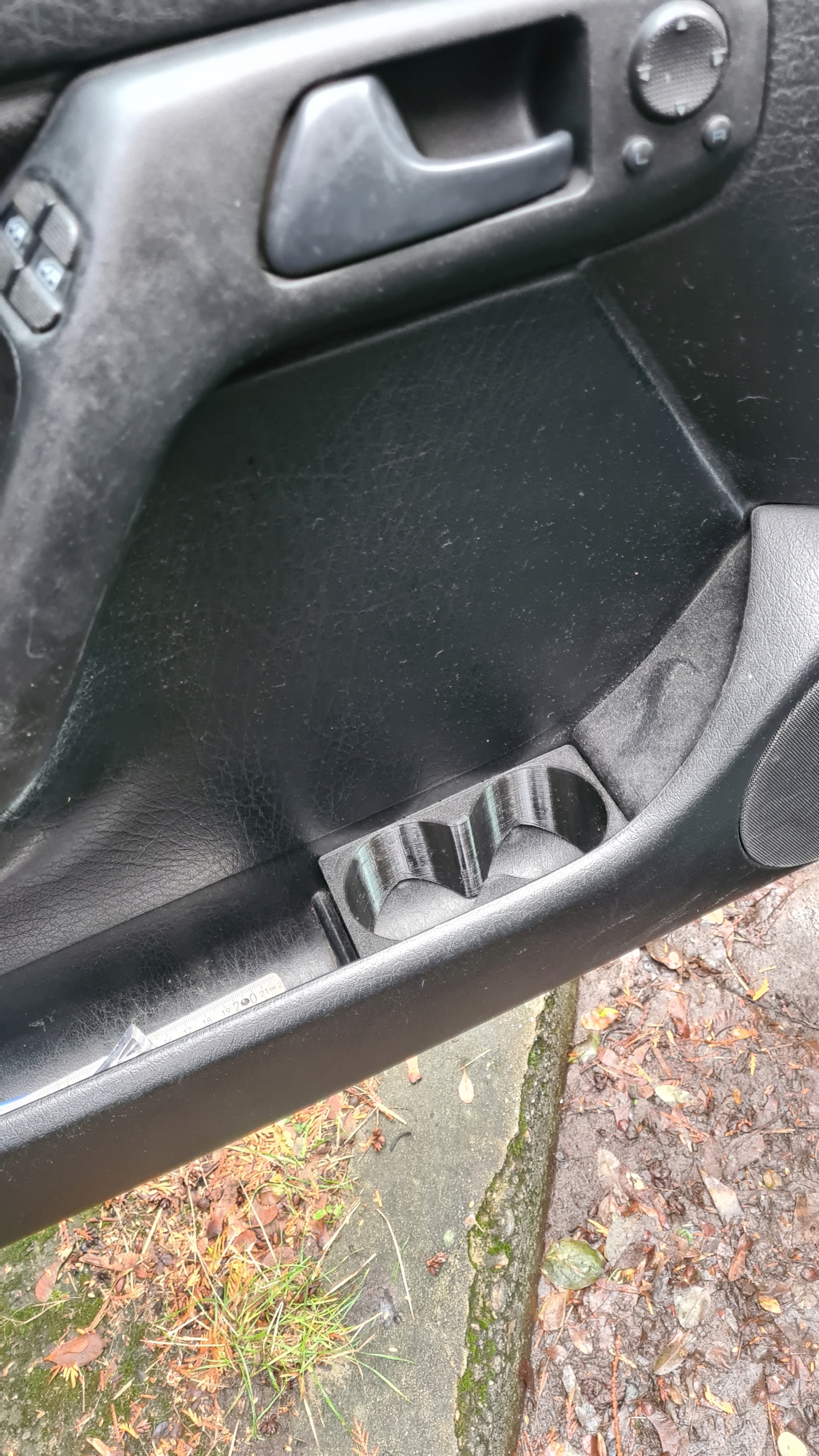 Cupholder VW Golf III MK3 w drzwi EAN (GTIN) 6935460128398